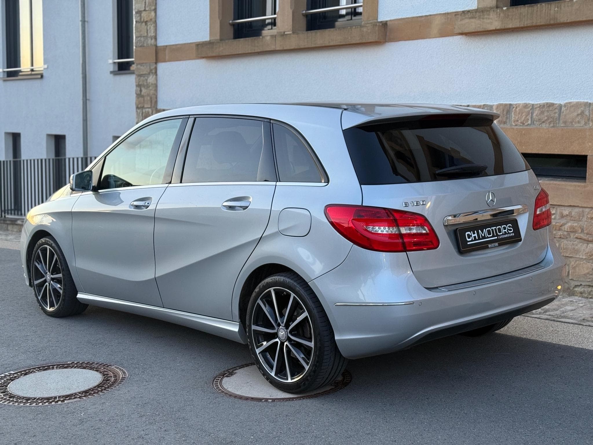 Mercedes B 180 d Exclusiv Édition *AHK*Pano*Leder (2014) - Photo 3