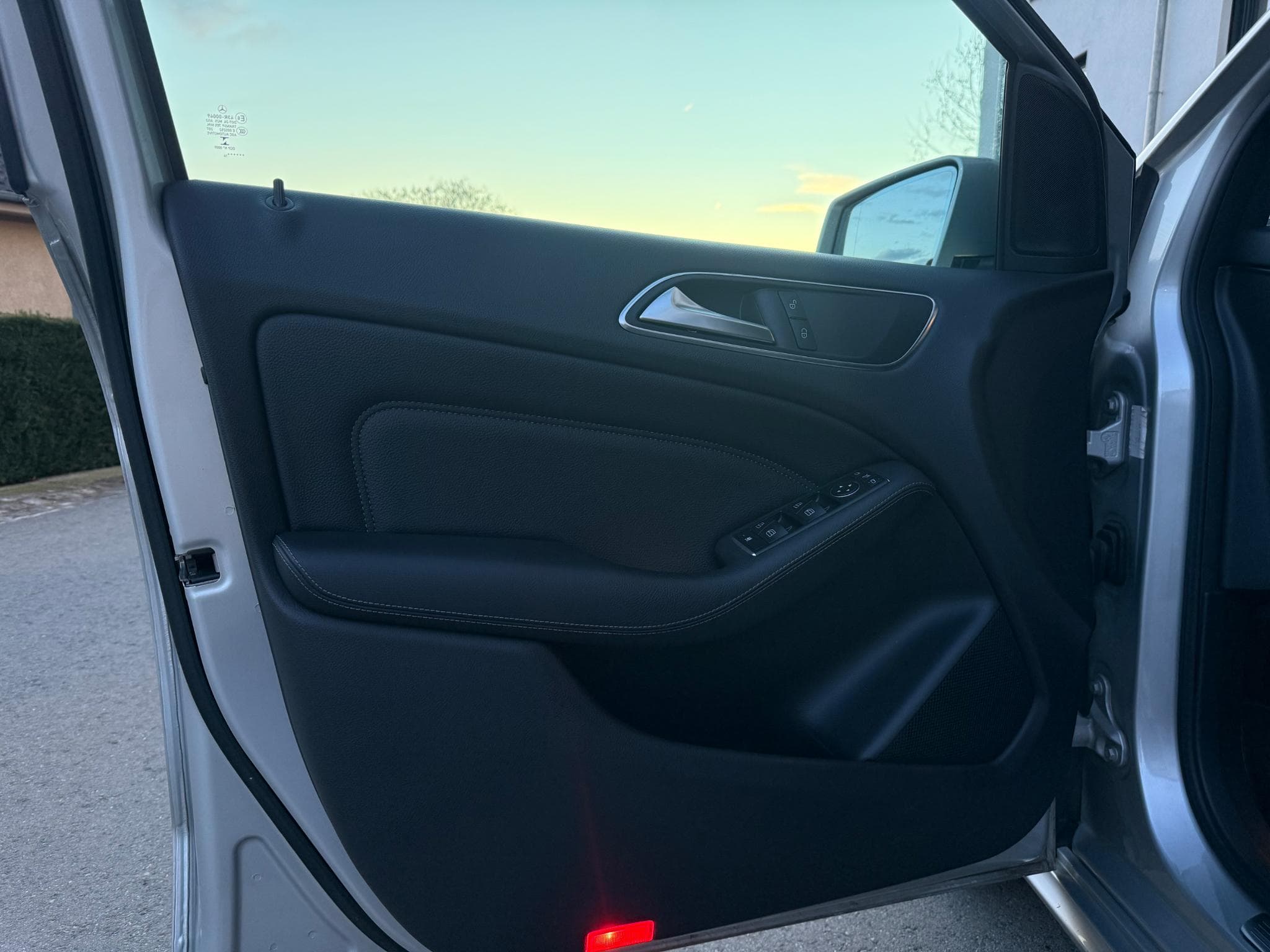 Mercedes B 180 d Exclusiv Édition *AHK*Pano*Leder (2014) - Photo 5