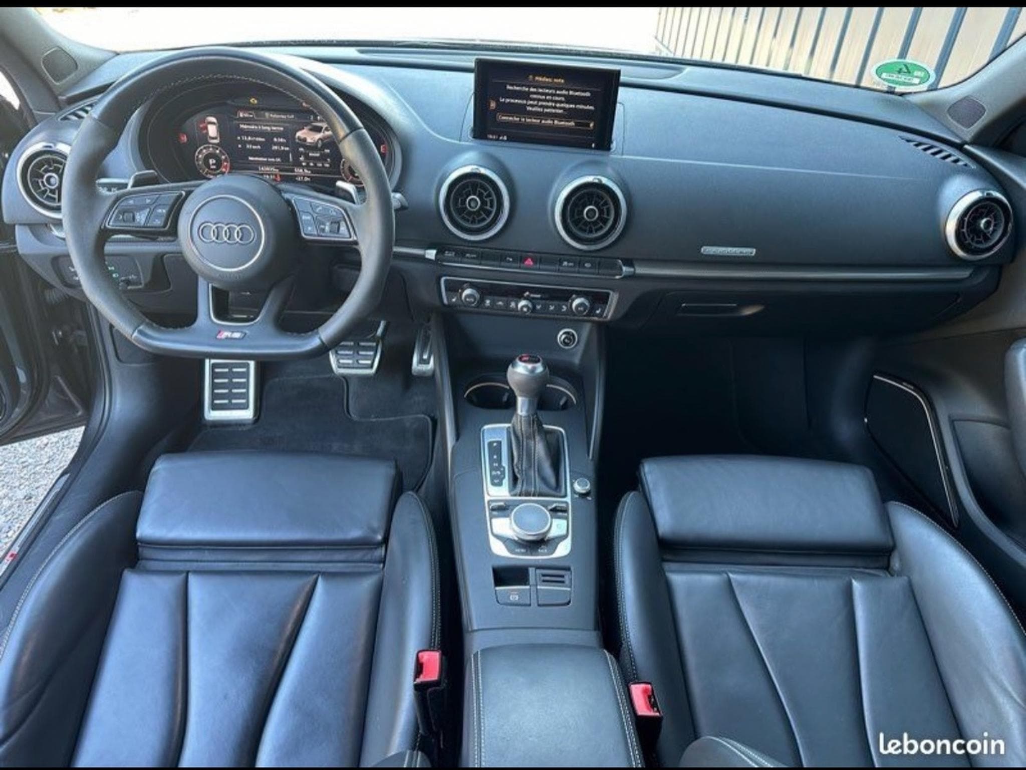 Audi RS3 Sportback (2018) - Photo 3