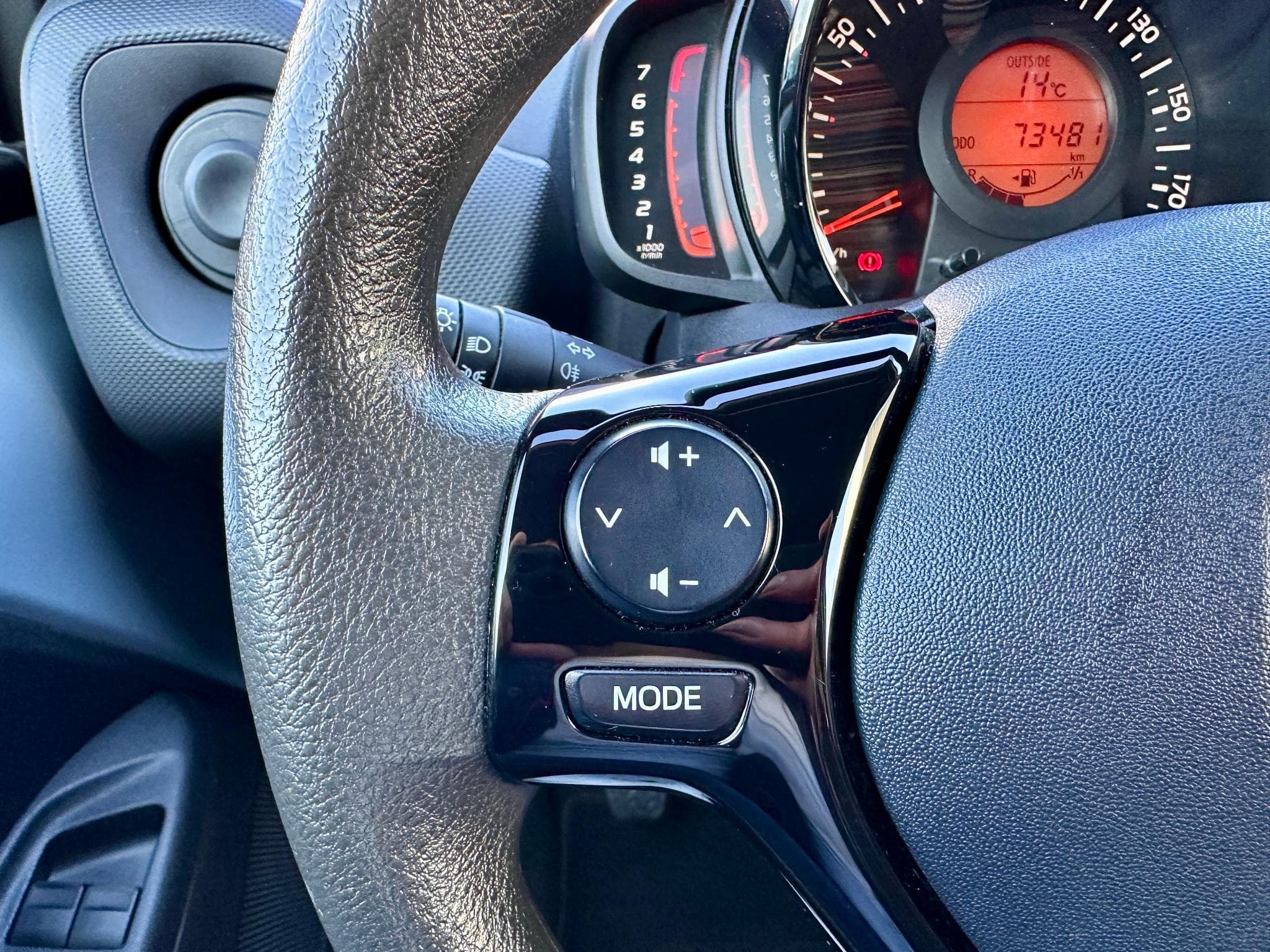 Citroën C1 1.0 VTi 72cv S&S (2020) - Foto 22