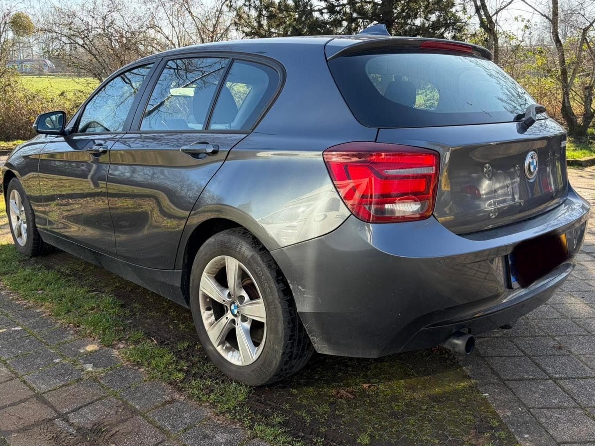 BMW 118 Sport Edition (2012) - Foto 2