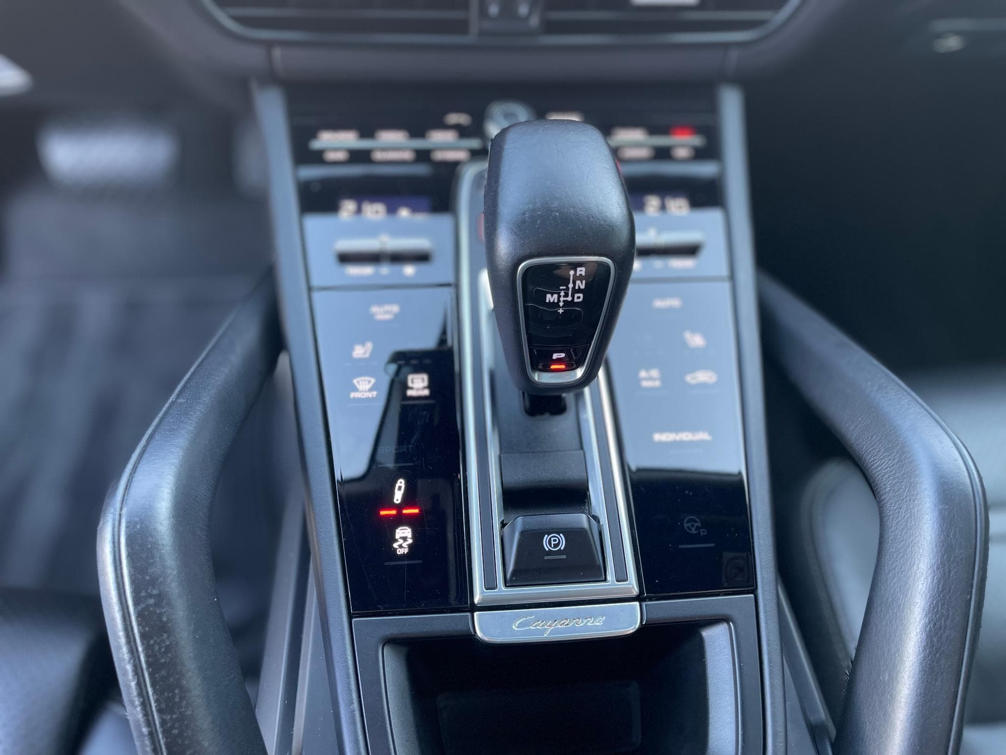 Porsche Cayenne E-Hybrid Coupé (2019) - Foto 9