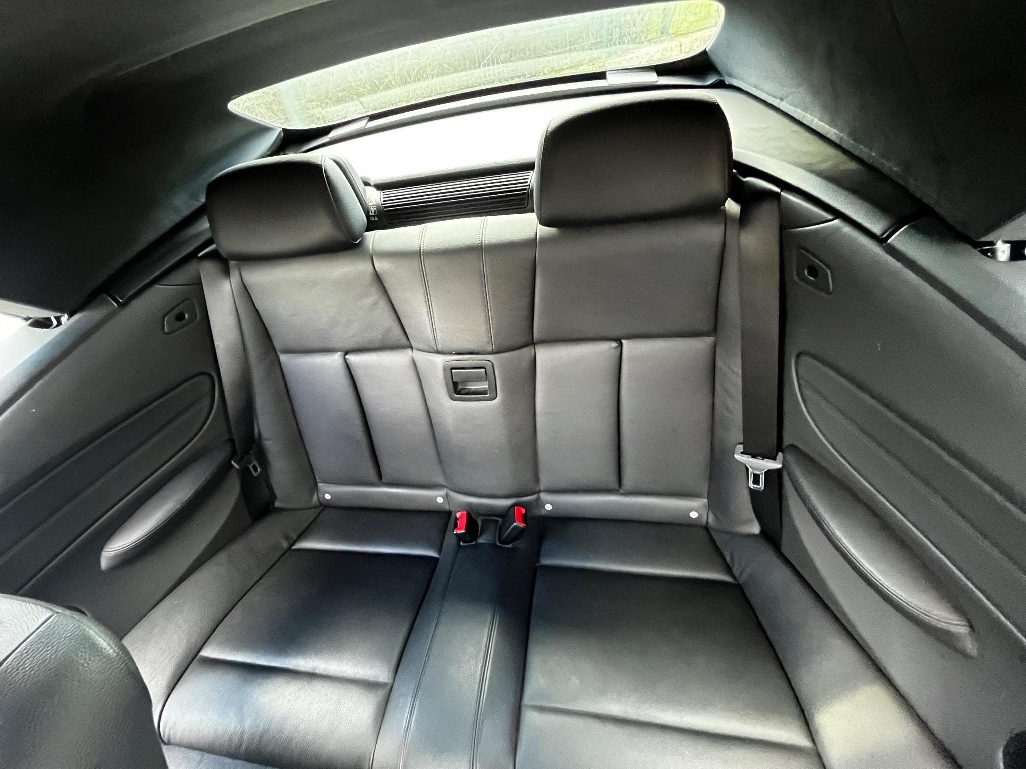 BMW 118 118i Cabriolet / Leather / Bluetooth (2010) - Foto 10