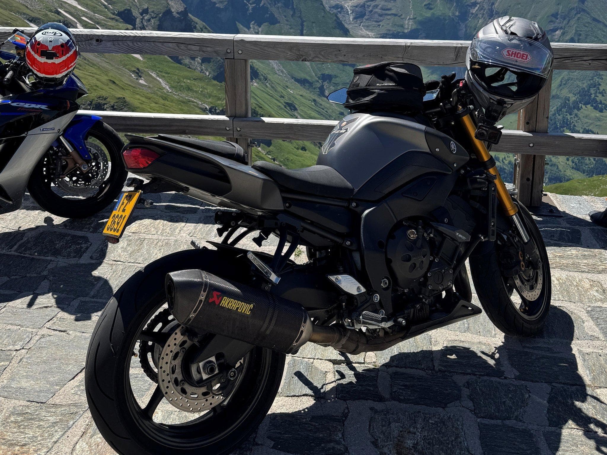 Yamaha FZ8 (2013) - Photo 1