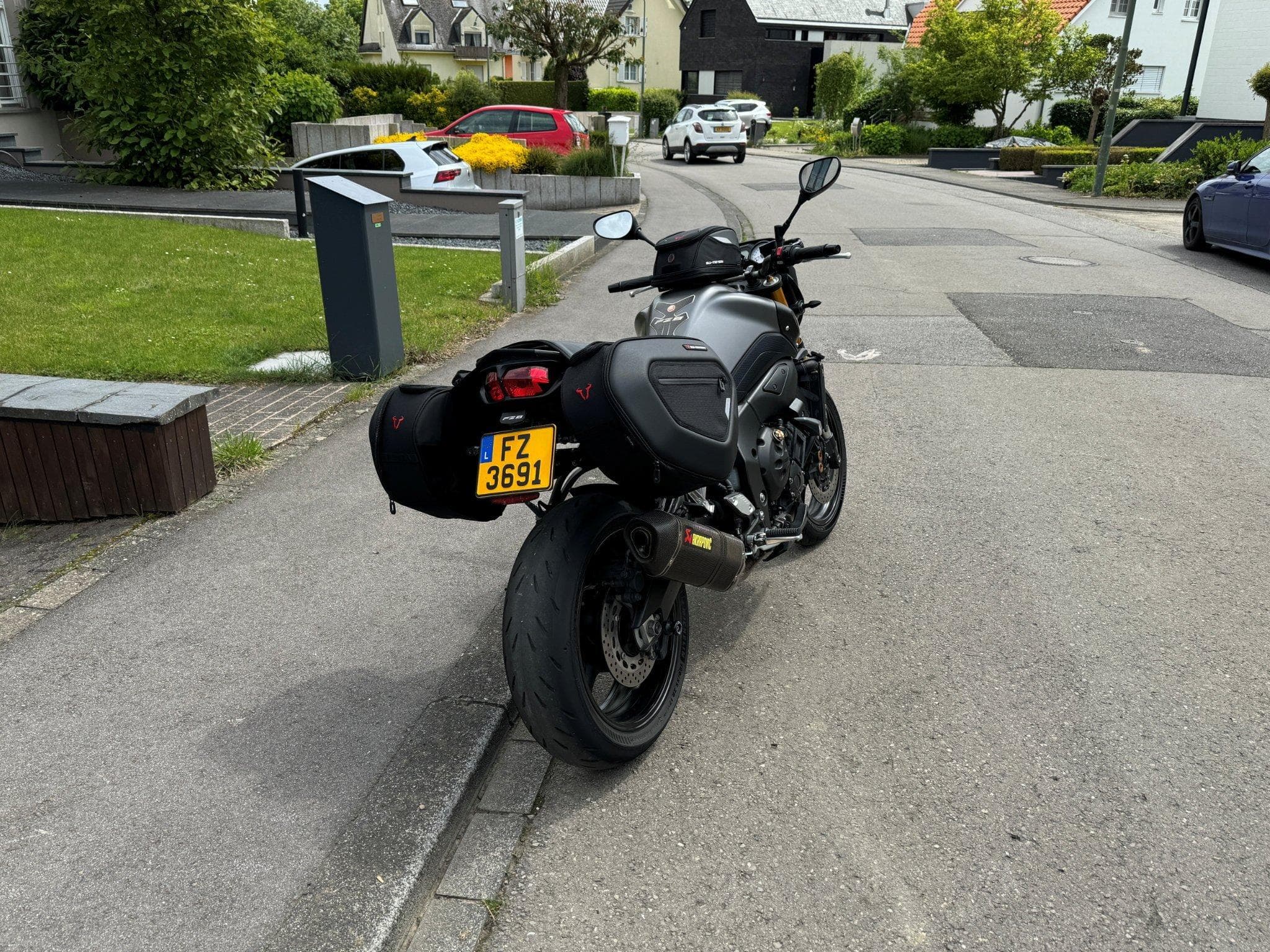 Yamaha FZ8 (2013) - Photo 3