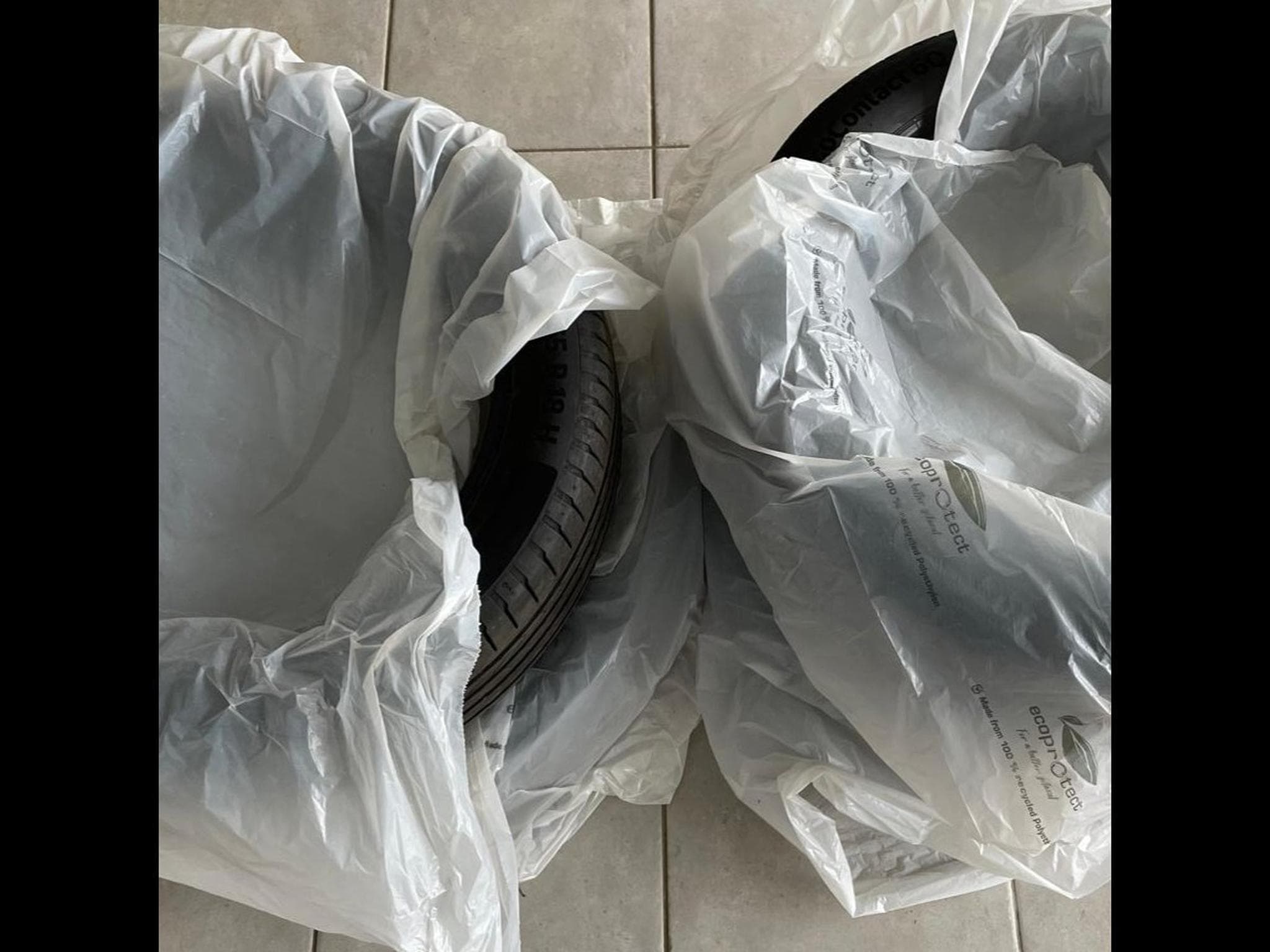 pneus – 18 - Foto 1