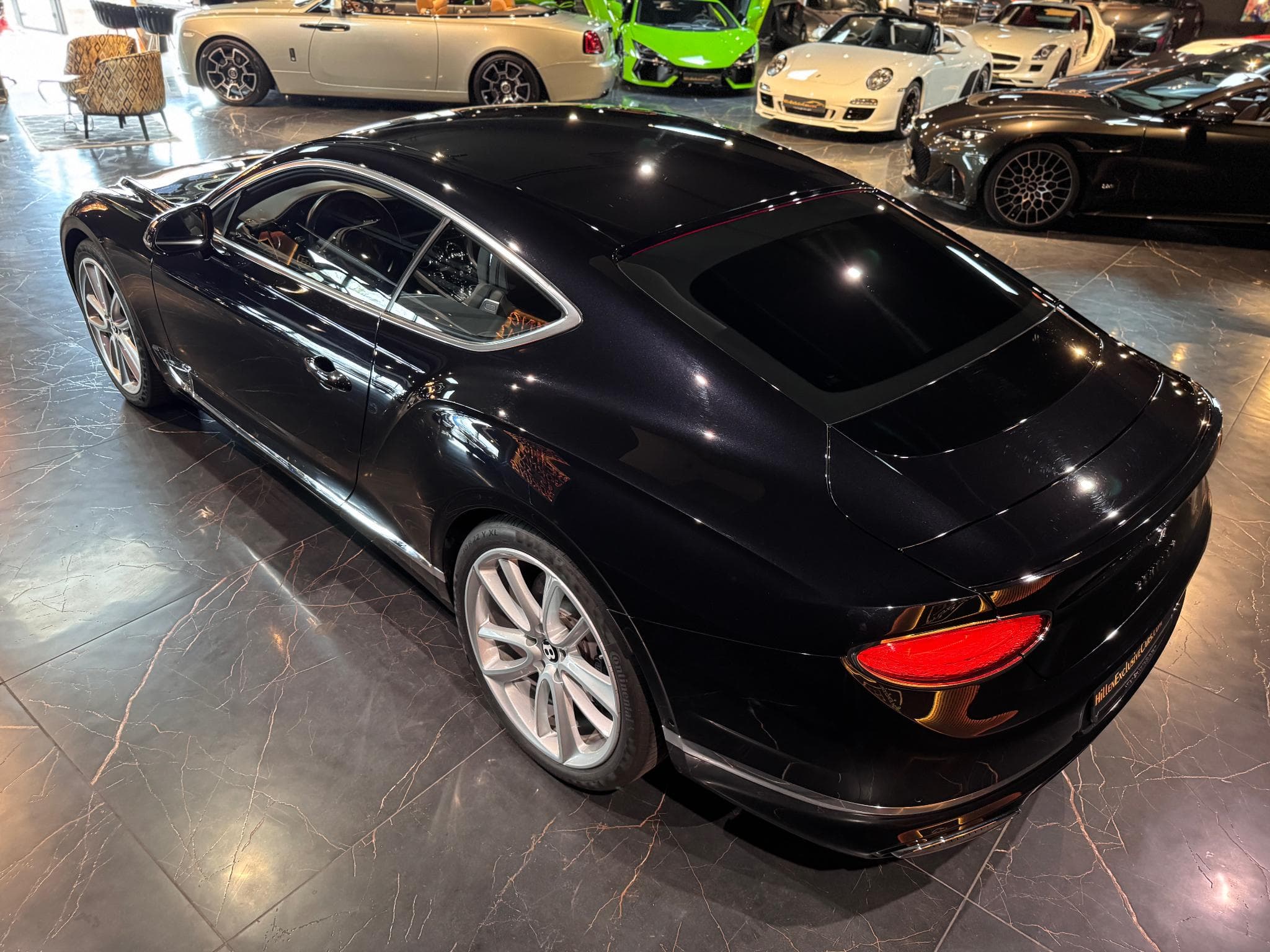 Bentley Continental GT W12 Mulliner (2018) - Photo 3