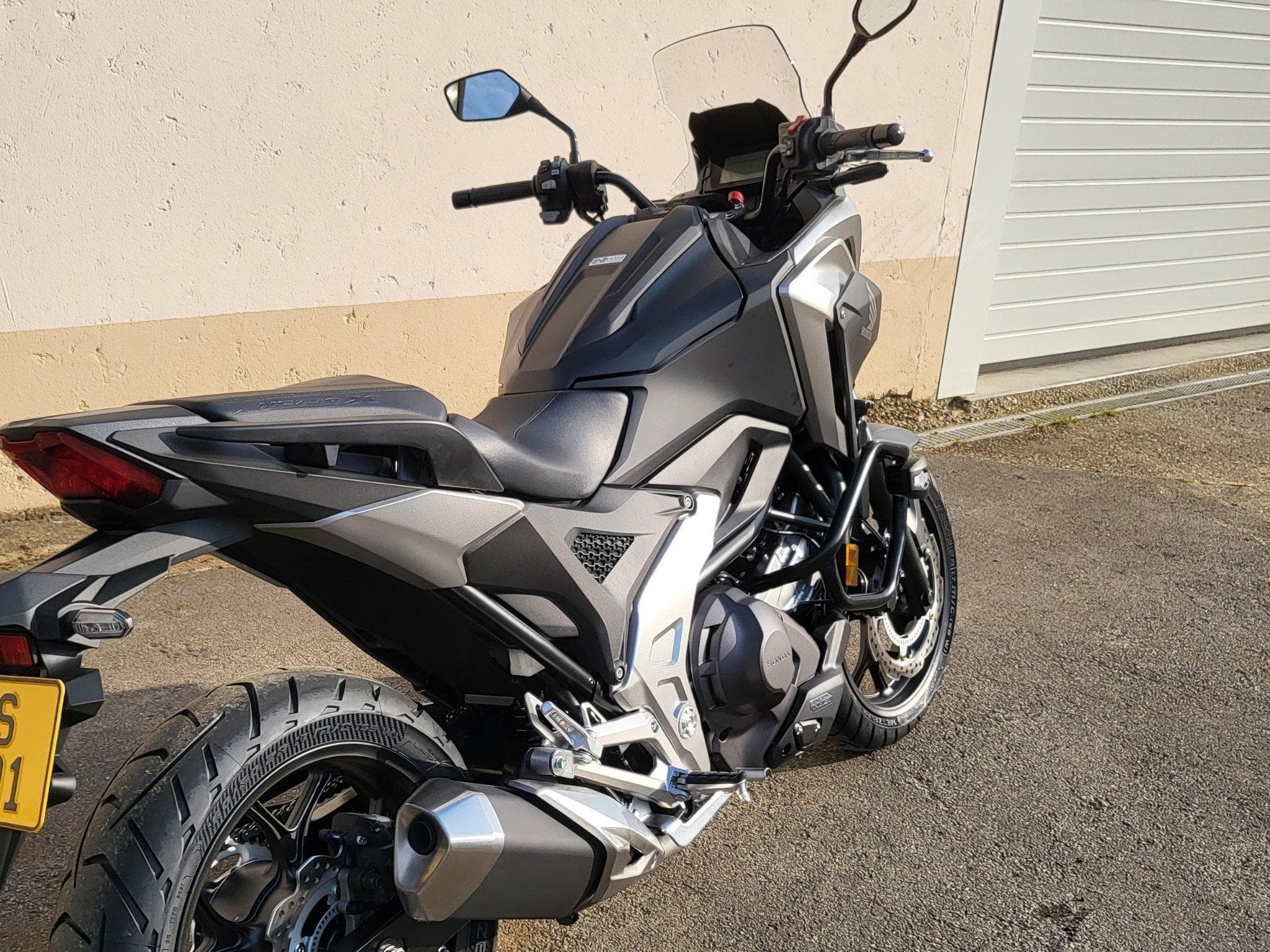 Honda NX NC750x (2022) - Photo 2