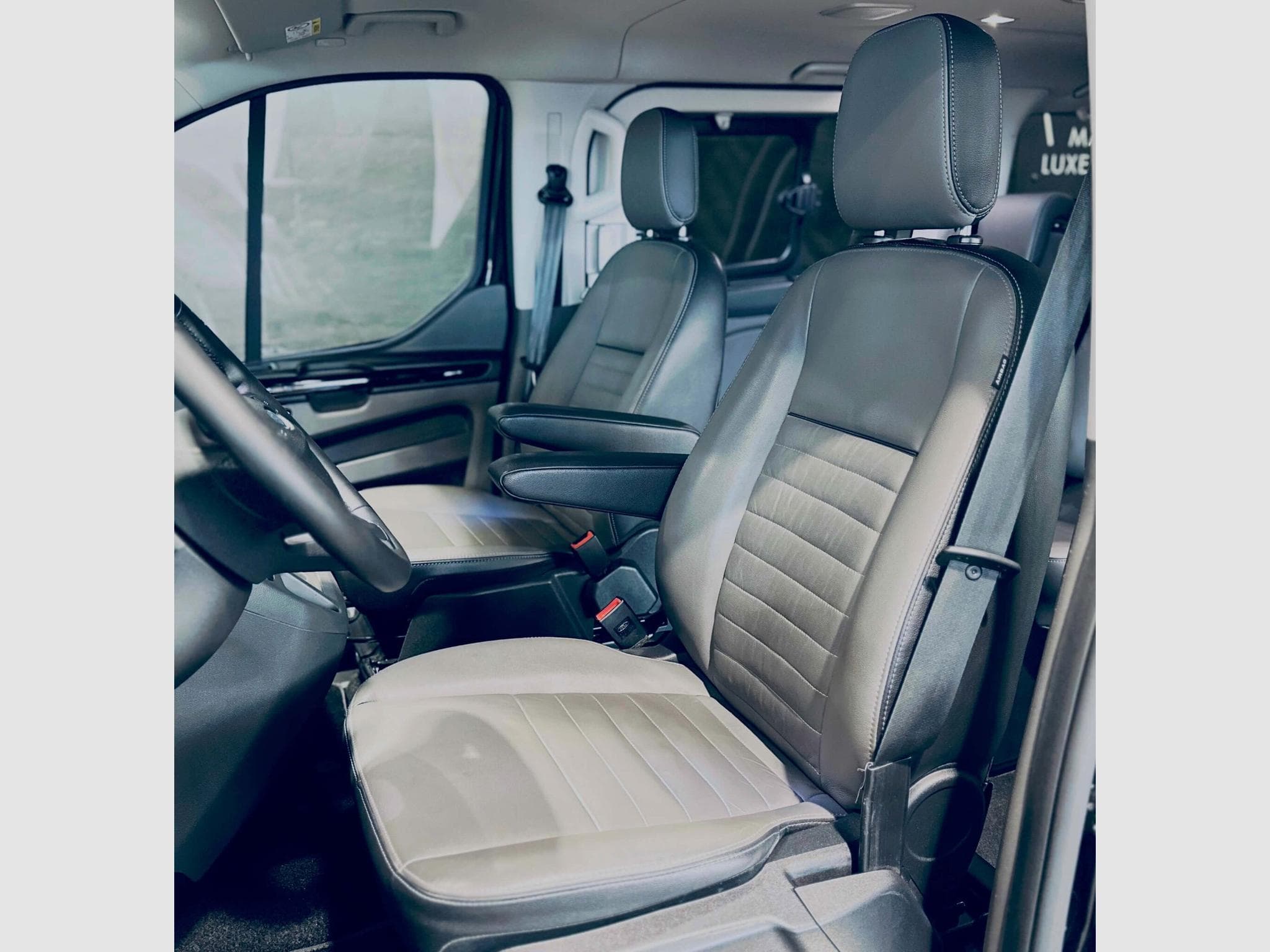 Ford Tourneo TOURNEO CUSTOM D (2022) - Foto 6