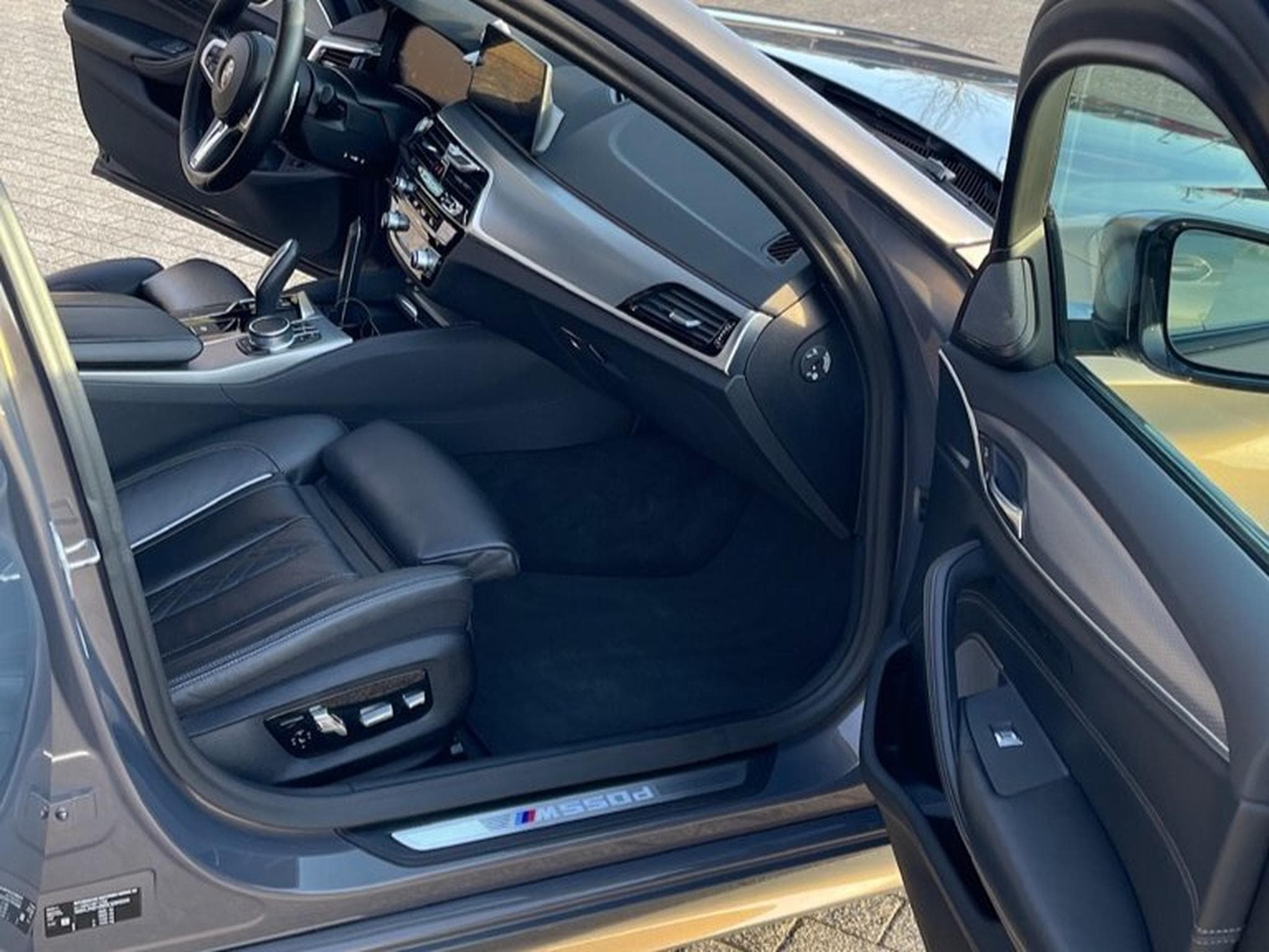 BMW M550d Perfect condition-TVA récup-Dispo 01/04 (2020) - Foto 11