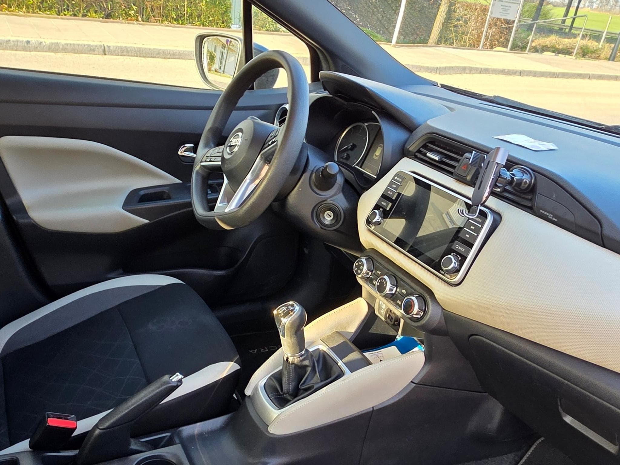 Nissan Micra Acenta (2018) - Photo 3