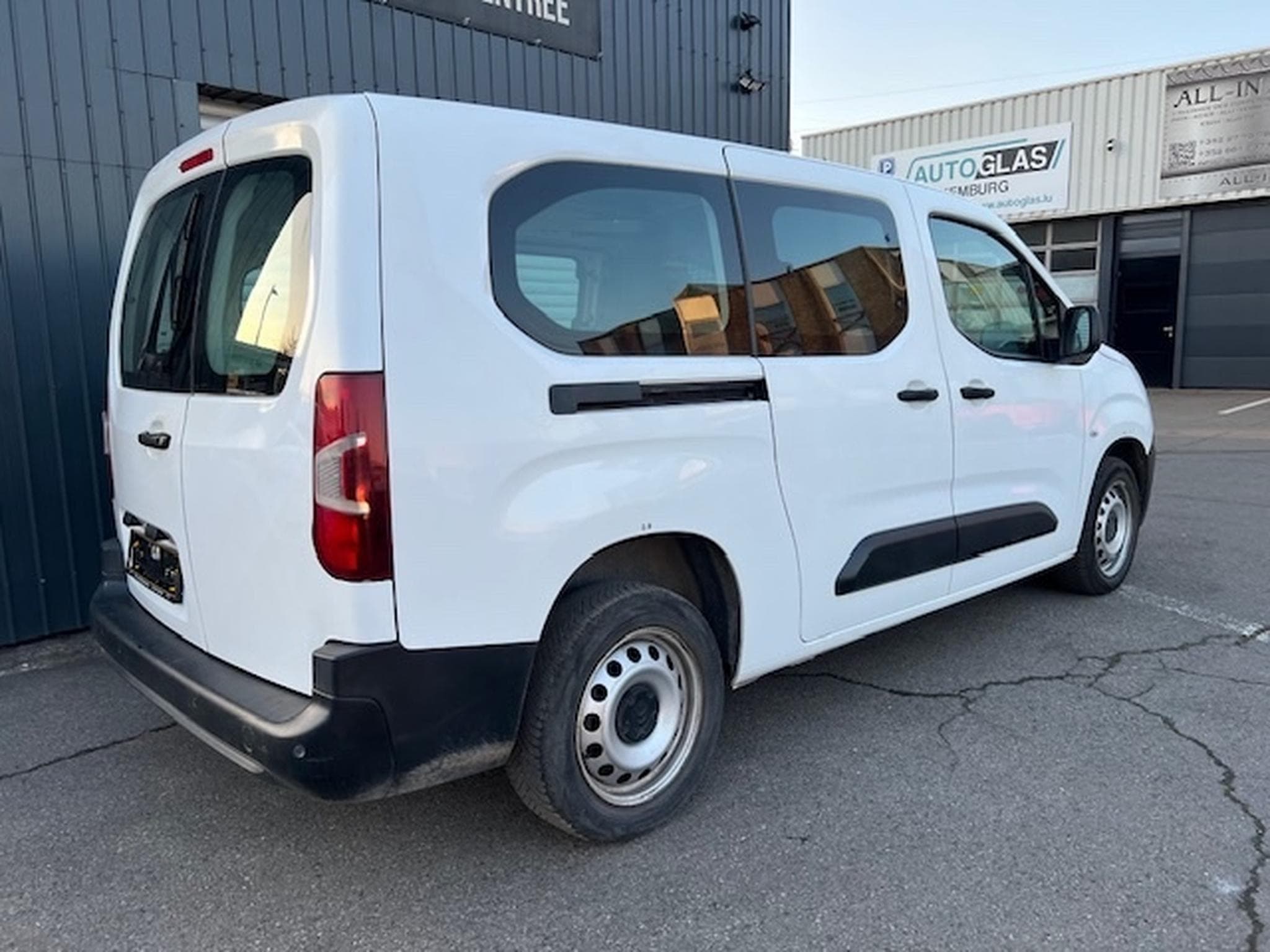 Citroën Berlingo 1,6 BHDI L HEAVY PRO (2021) - Photo 3