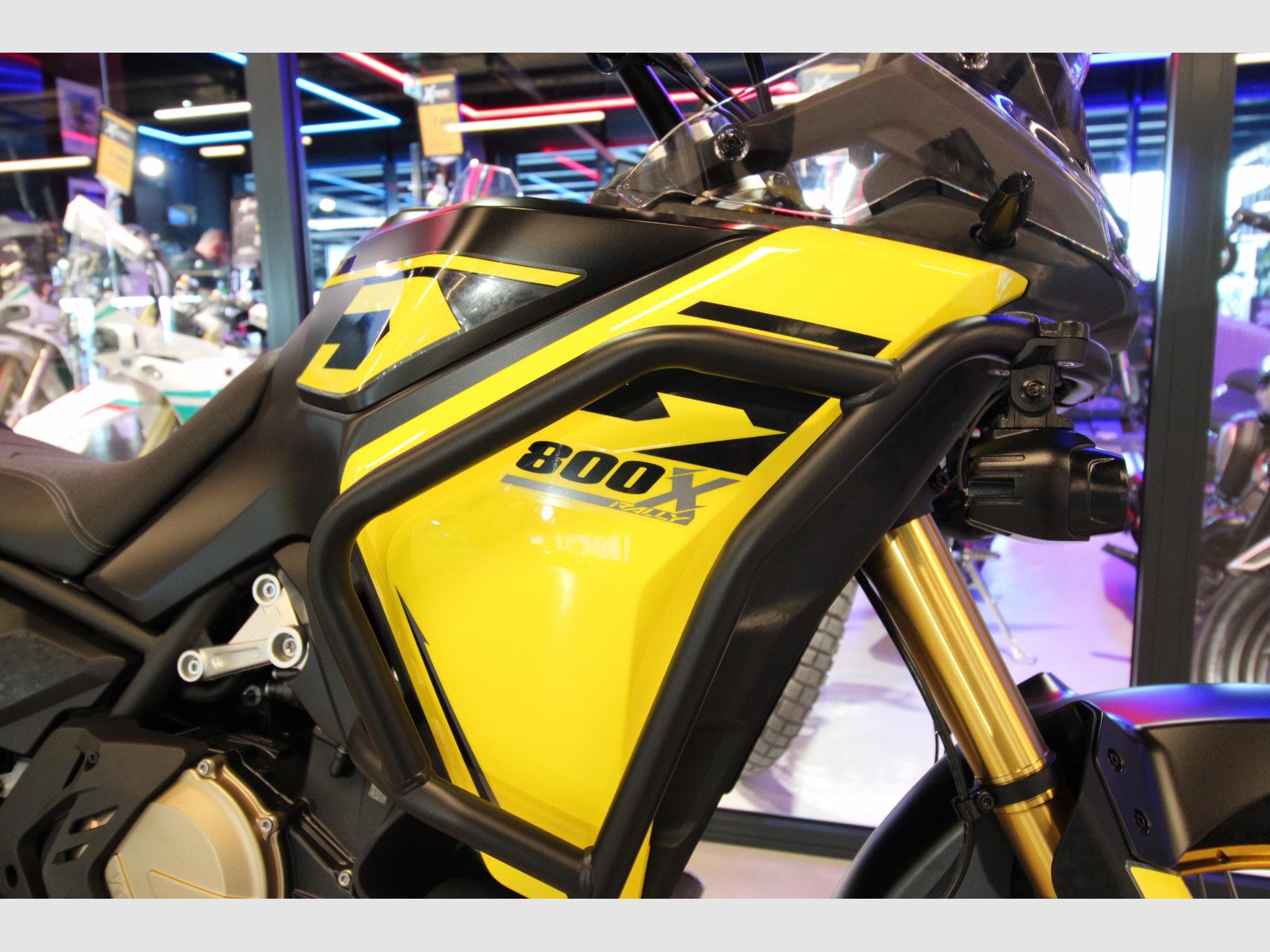 Voge DS800 RALLY (2026) - Photo 2