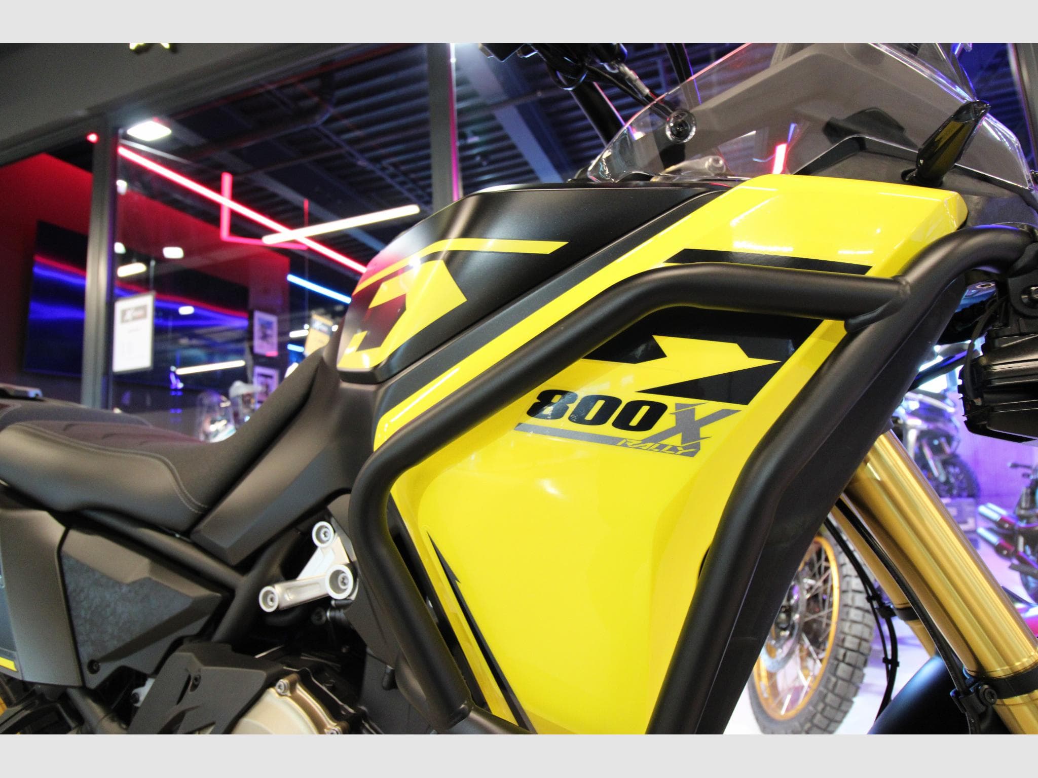 Voge DS800 RALLY (2026) - Photo 5