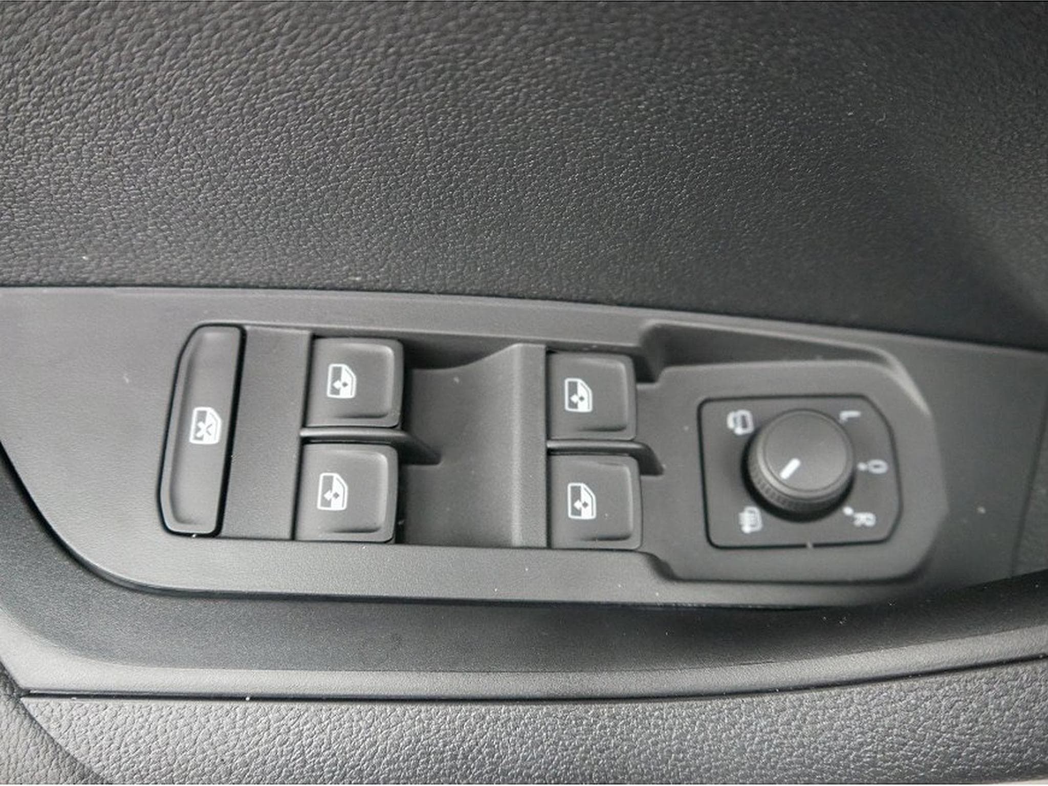 Skoda Karoq (2026) - Foto 10