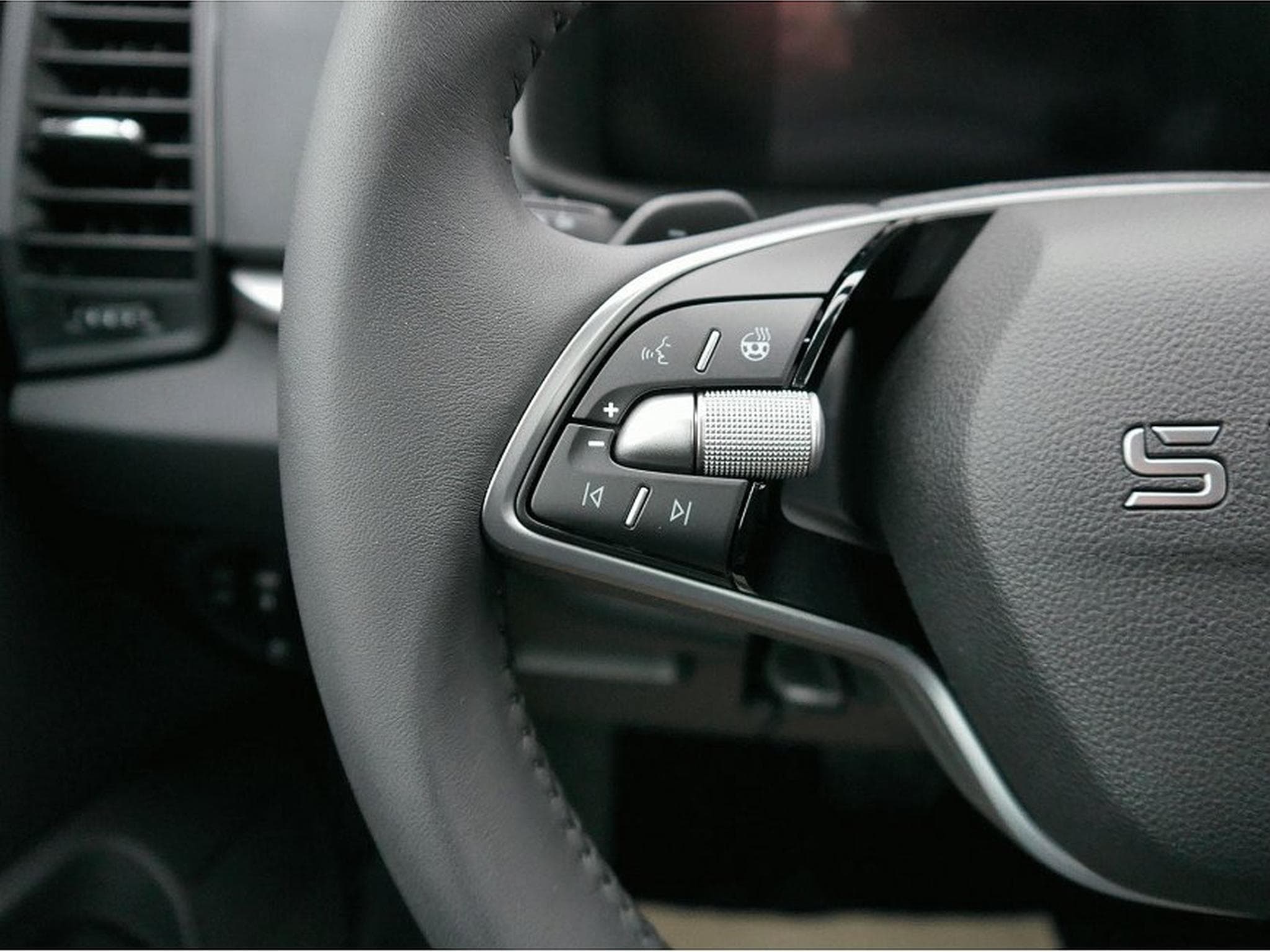 Skoda Karoq (2026) - Foto 13