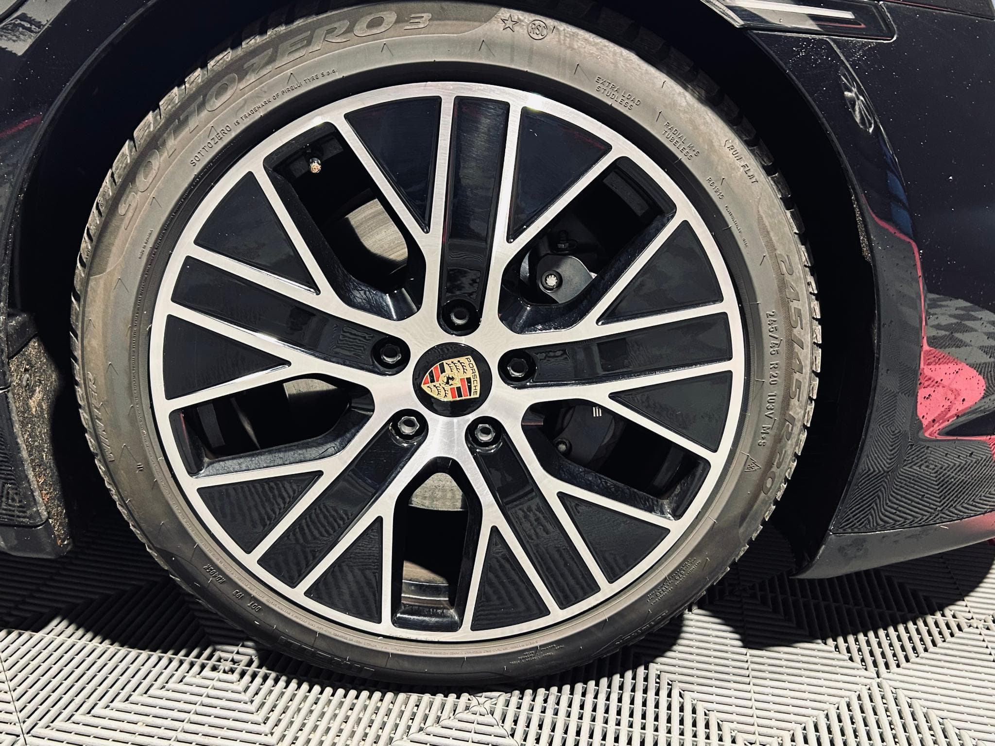 Porsche Taycan 476 ch batterie performance plus 93.4 kWh (2021) - Photo 8