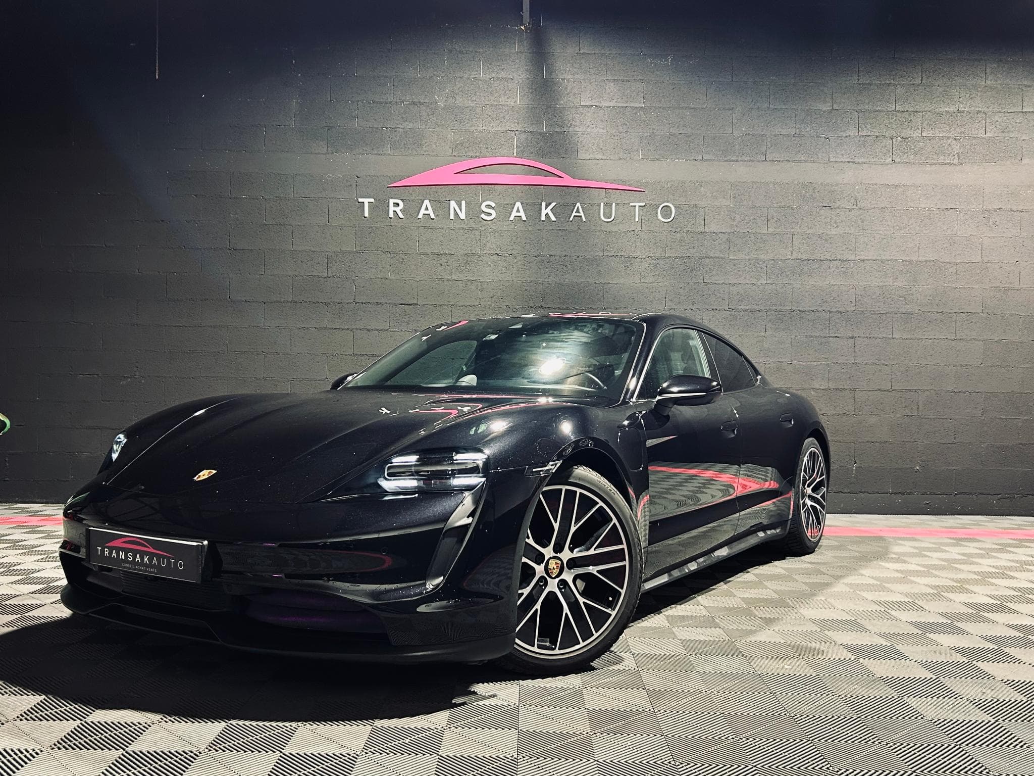 Porsche Taycan 476 ch batterie performance plus 93.4 kWh (2021) - Photo 1