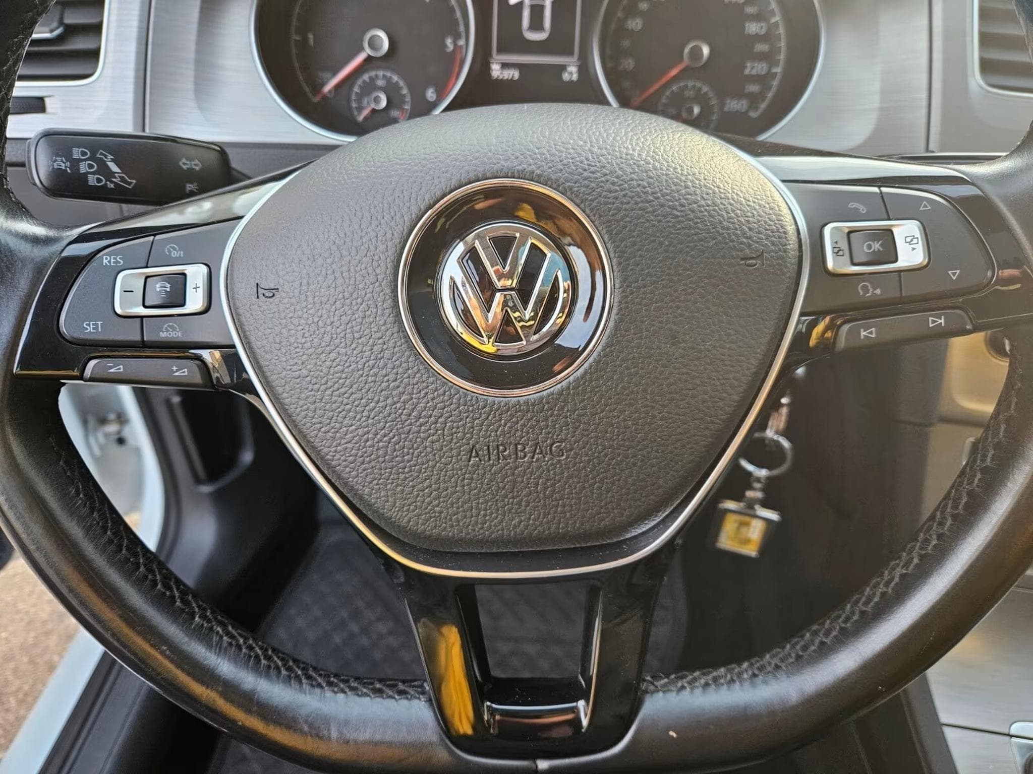 VW Golf GOLF VII 2.L TDI 150 R-LINE (2015) - Foto 9