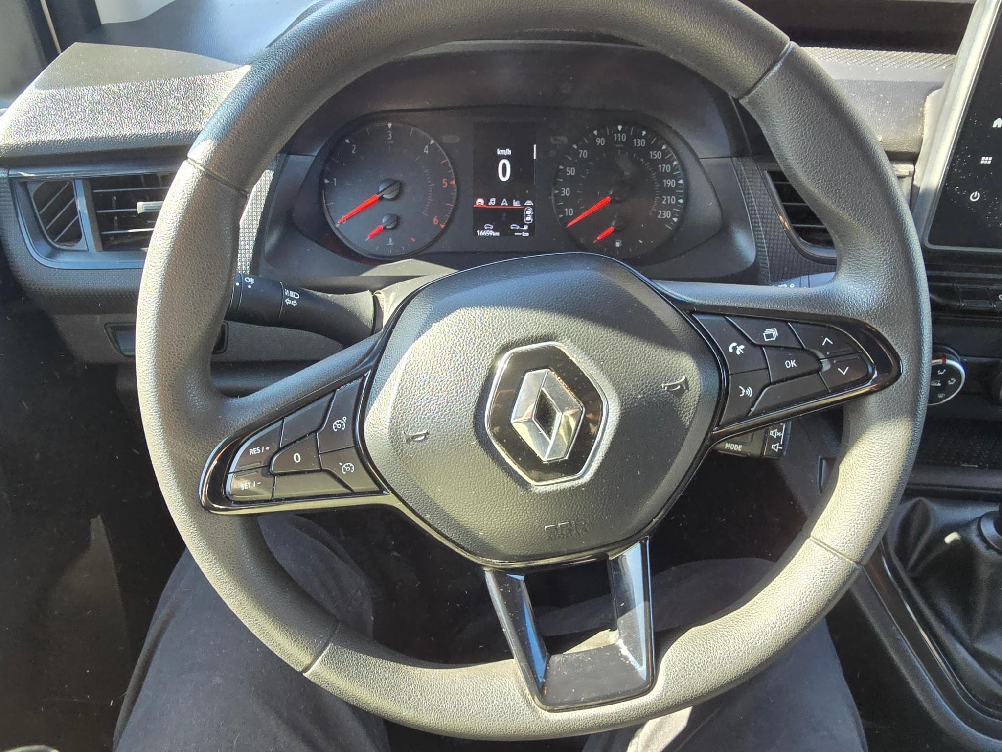 Renault Kangoo DCI 95 cv 16000 kms avec options 13590 HTVA (2024) - Photo 10