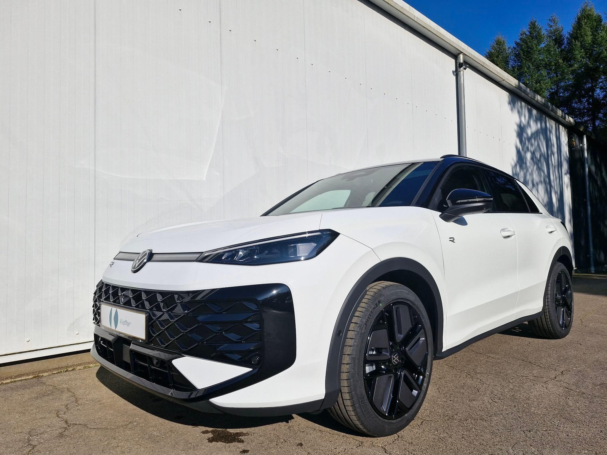 VW T-Roc R-Line 1.5 eTSI 150PS (2026) - Photo 1