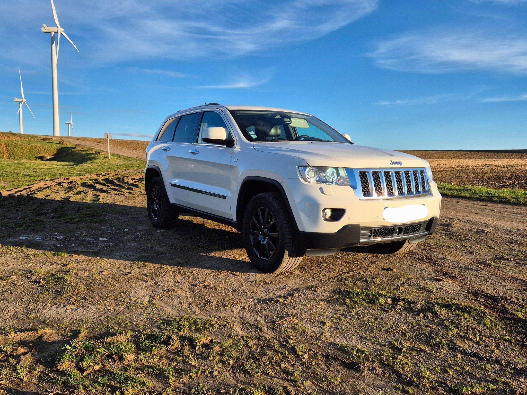 Jeep Grand Cherokee Overland (2012) - Photo 1