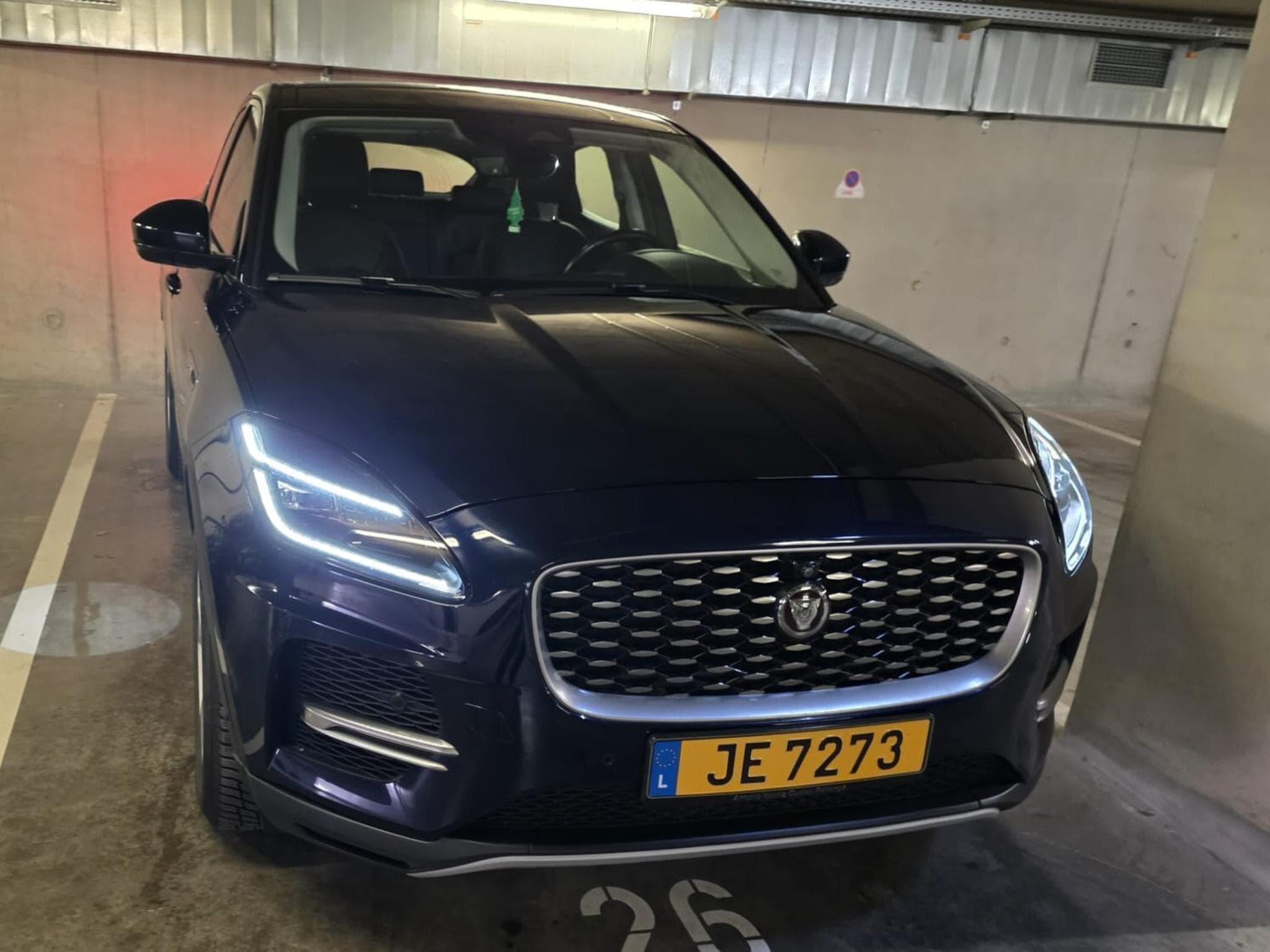 Jaguar E-Pace (2021) - Photo 1