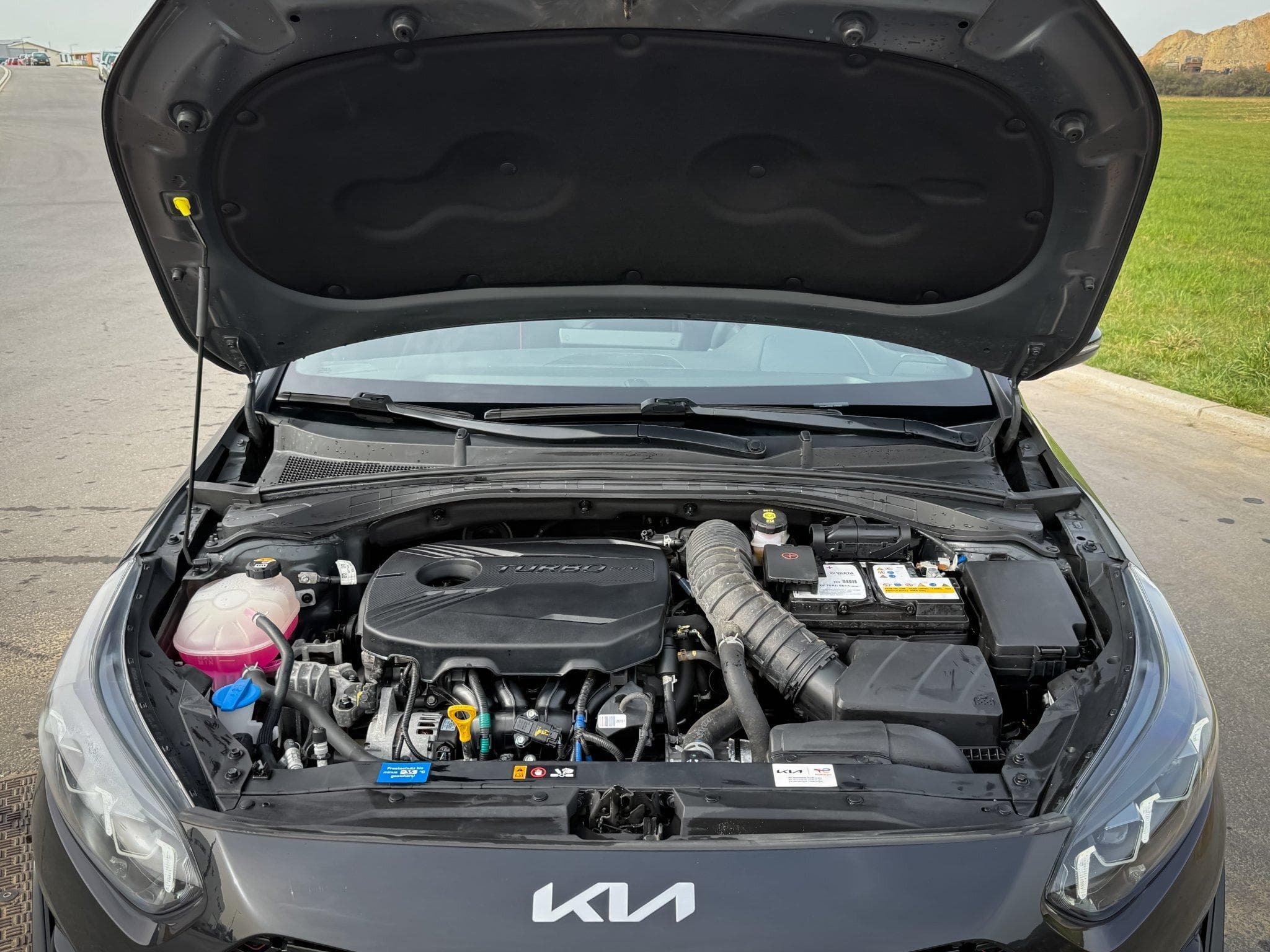 Kia ProCeed GT 1.6T-GDi 204 DCT (2023) - Photo 7