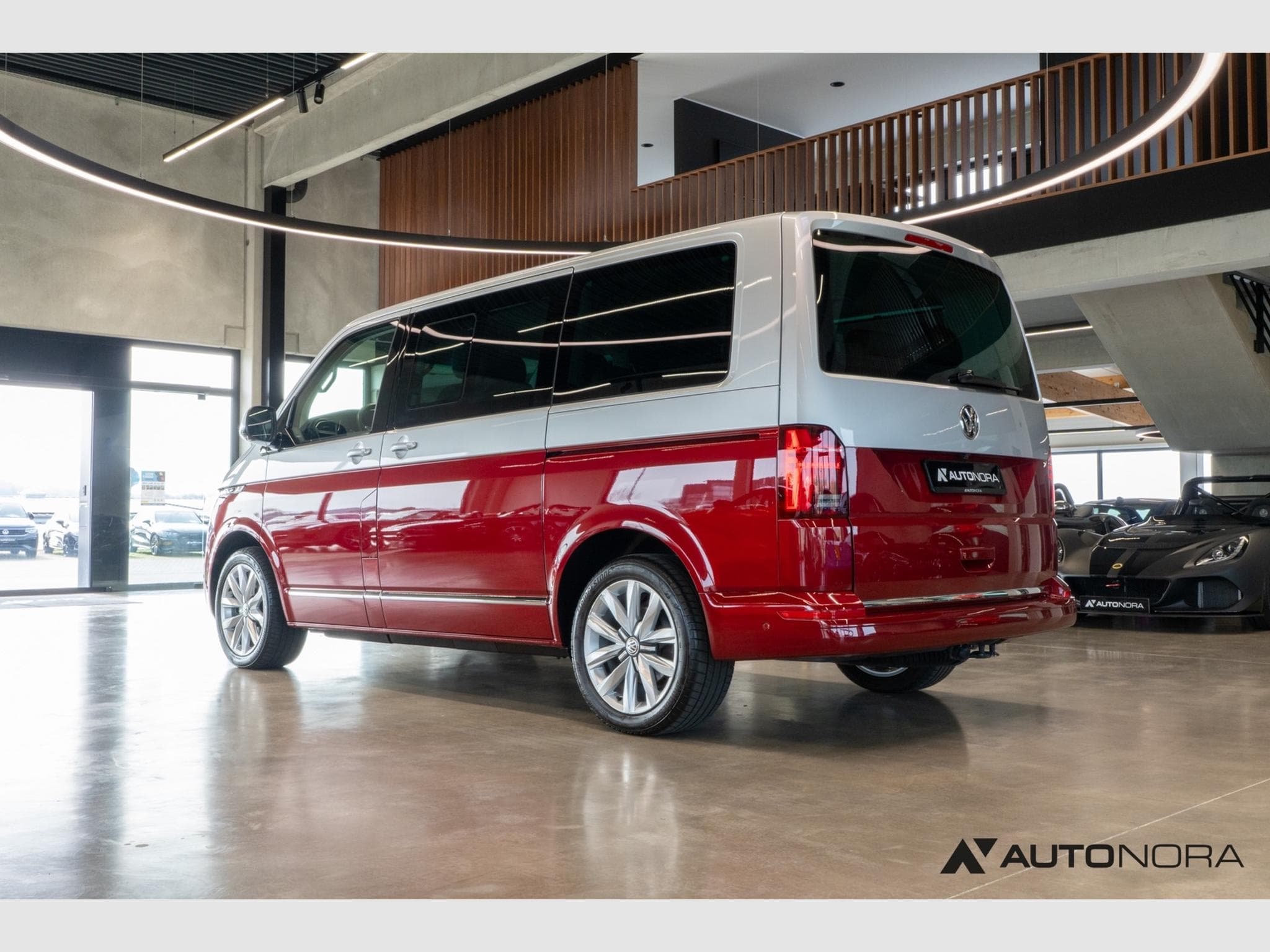 VW T6.1 2.0 TDI 4Motion Multivan Highline (2023) - Foto 8