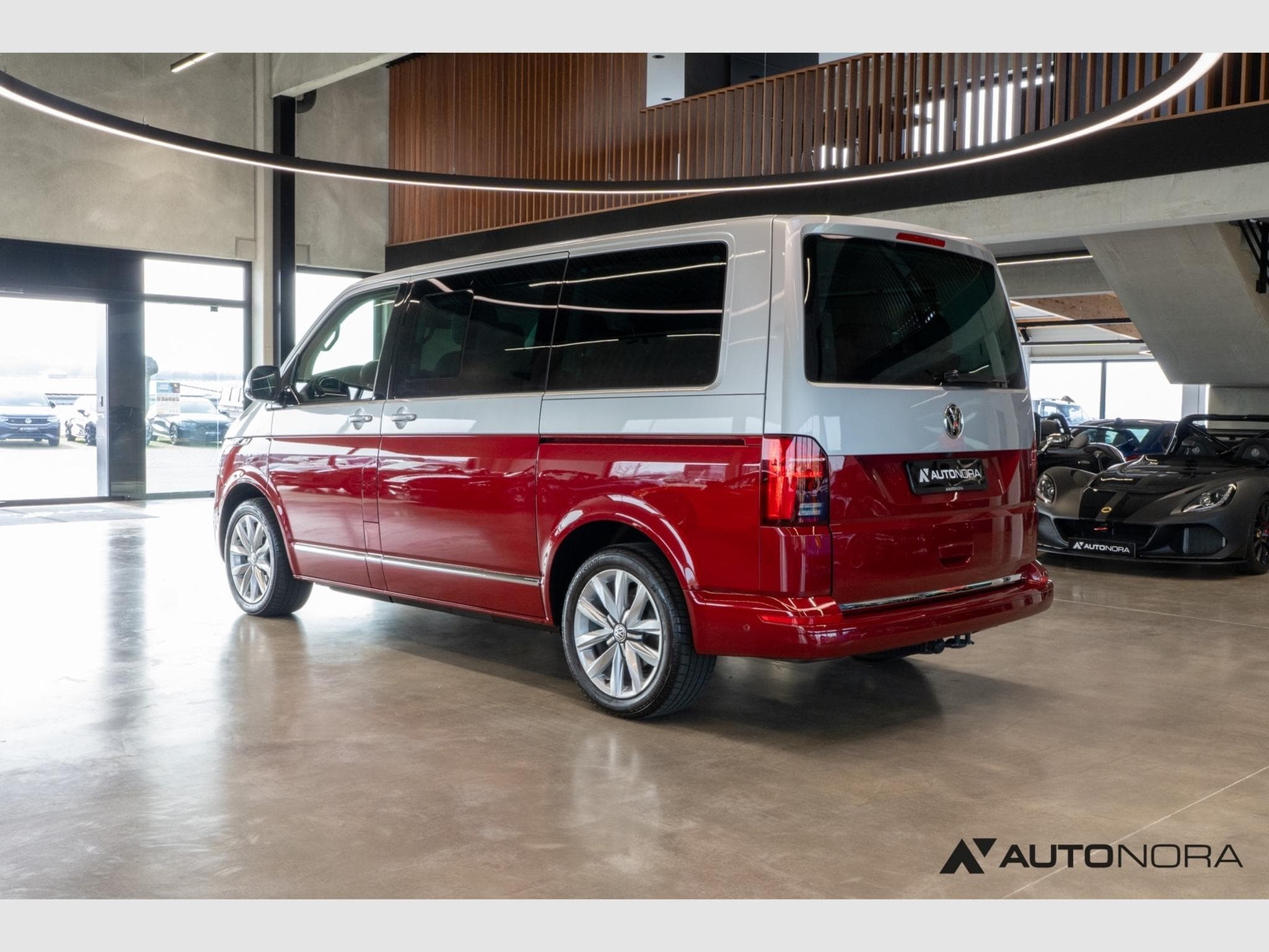 VW T6.1 2.0 TDI 4Motion Multivan Highline (2023) - Foto 2