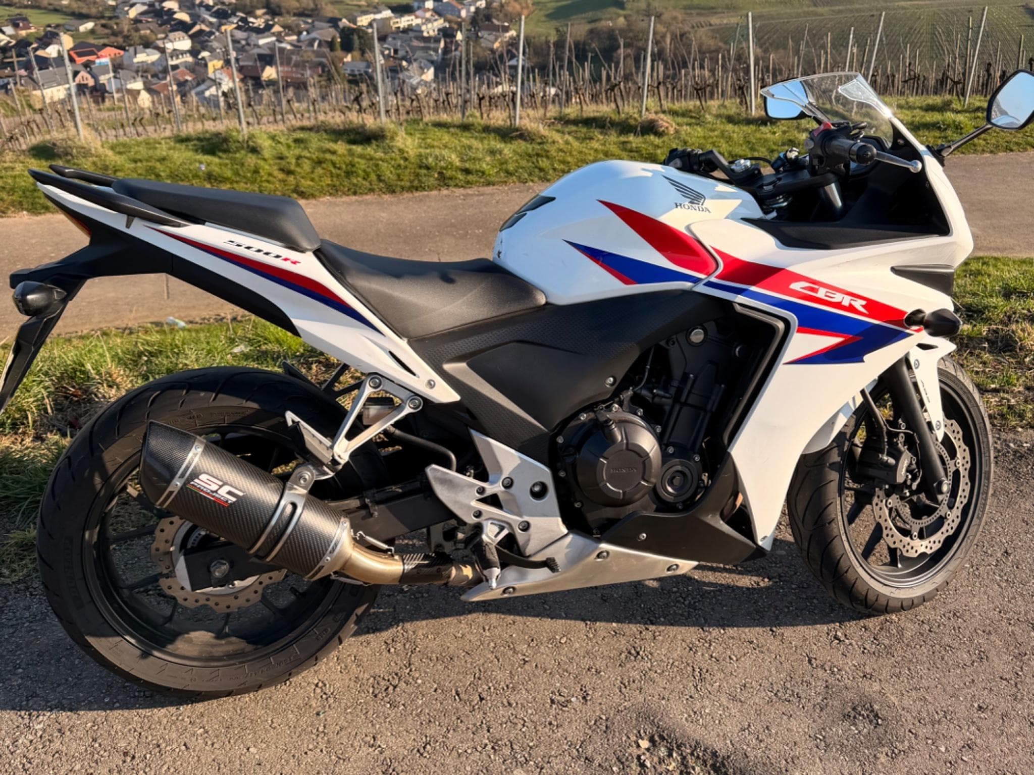 Honda CBR 500RA (2013) - Photo 2