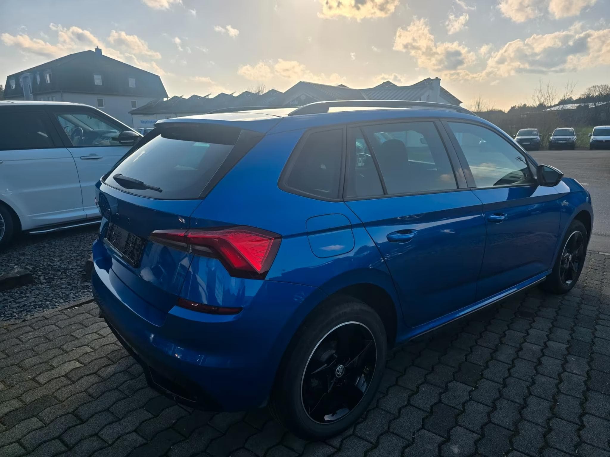 Skoda Kamiq 1.5 TSI Monte Carlo AHK ACC VIRTUAL (2020) - Photo 2