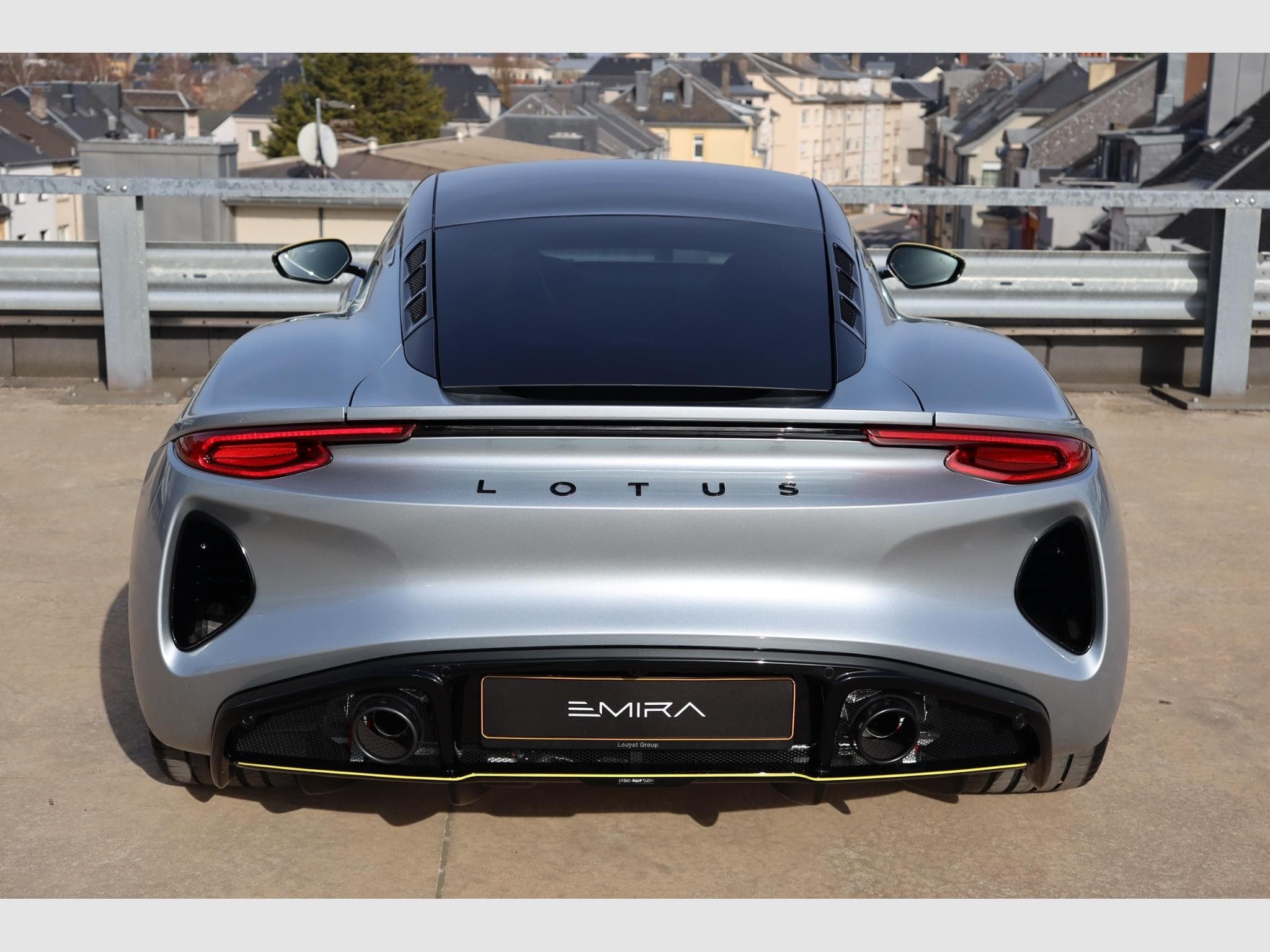 Lotus Emira Turbo SE - Racing Line (2026) - Photo 5