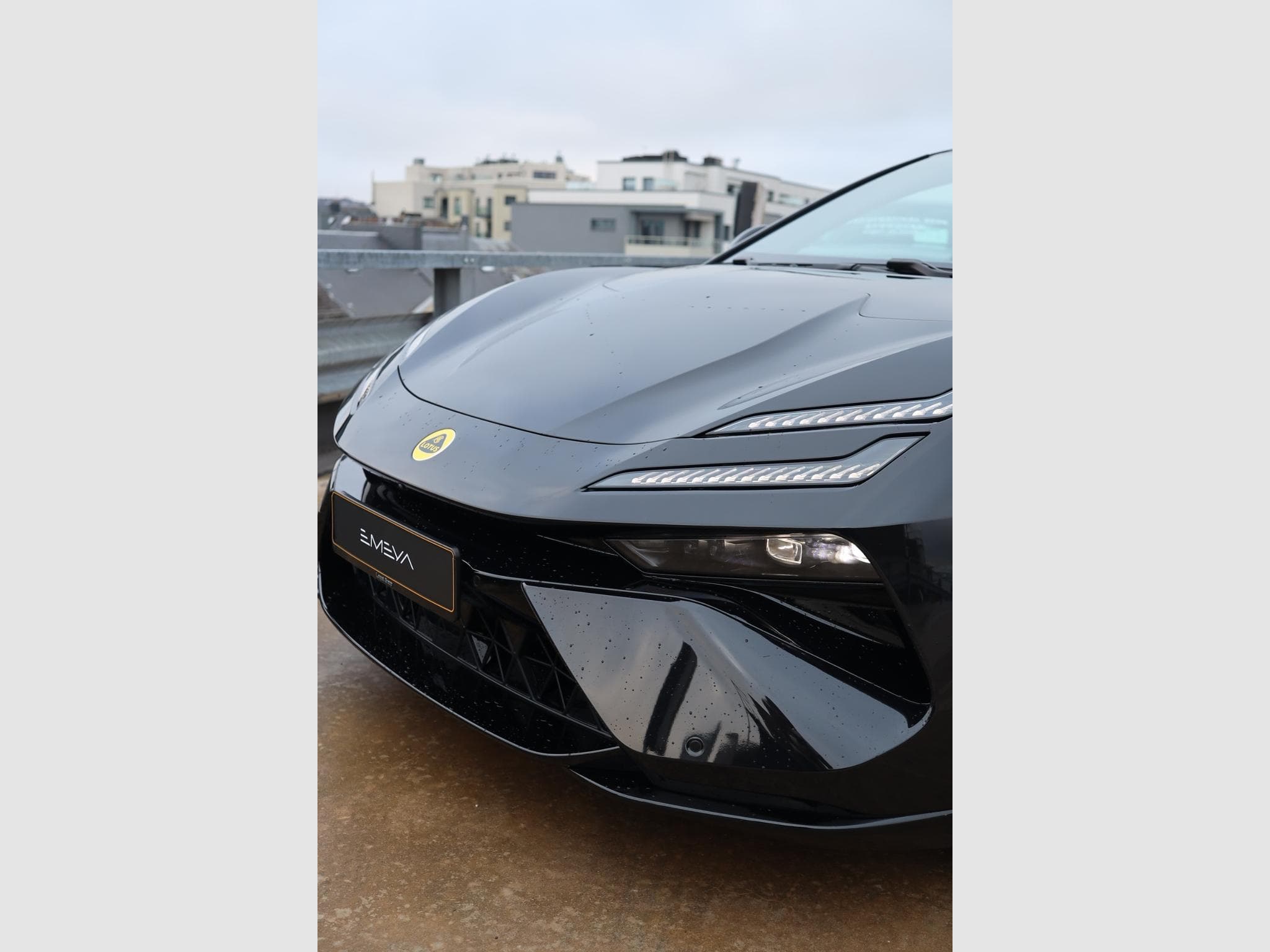 Lotus Emeya S (2026) - Foto 9