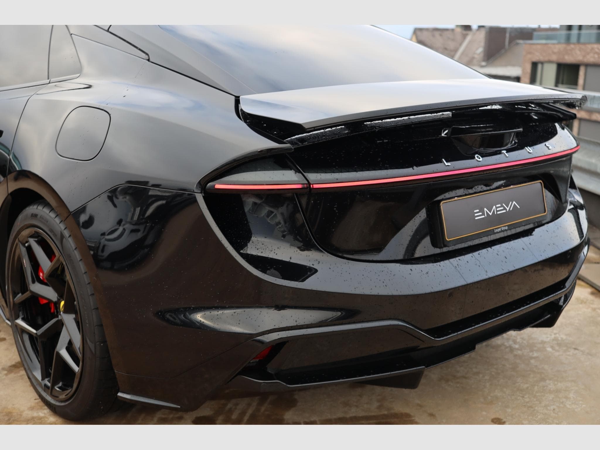 Lotus Emeya S (2026) - Foto 4