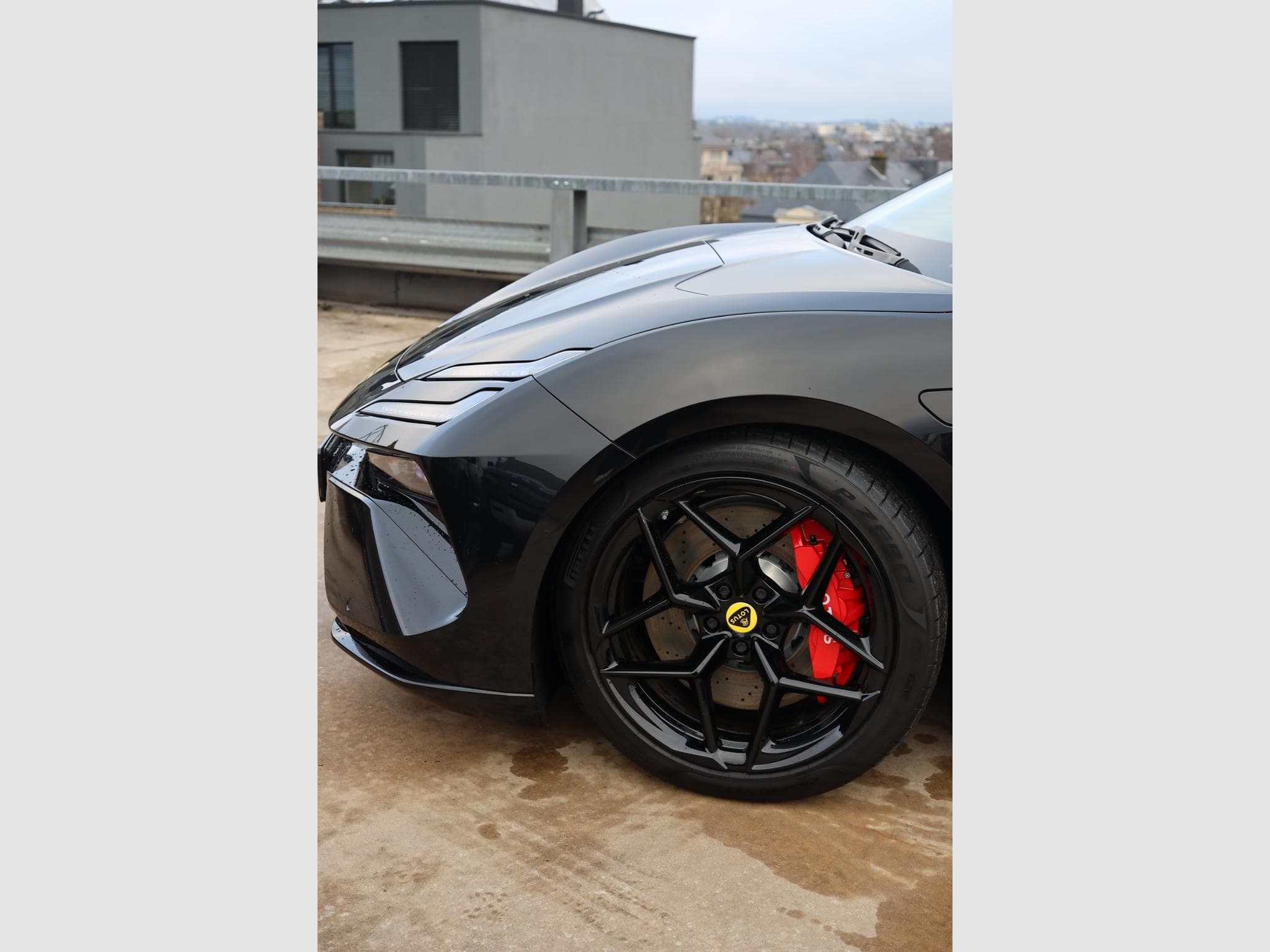 Lotus Emeya S (2026) - Foto 2