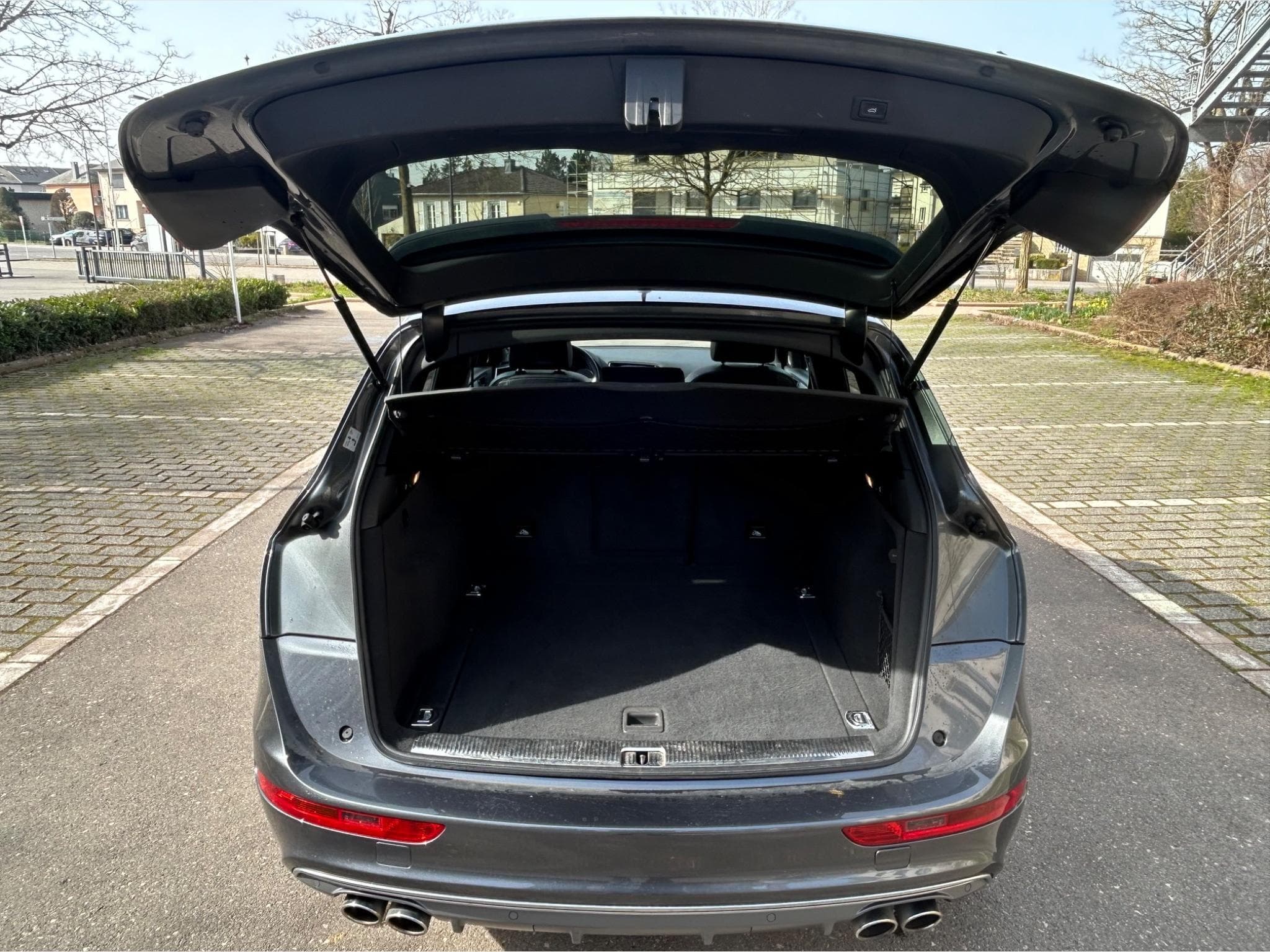 Audi SQ5 Competition 326 ch / toit panoramique (2015) - Photo 14