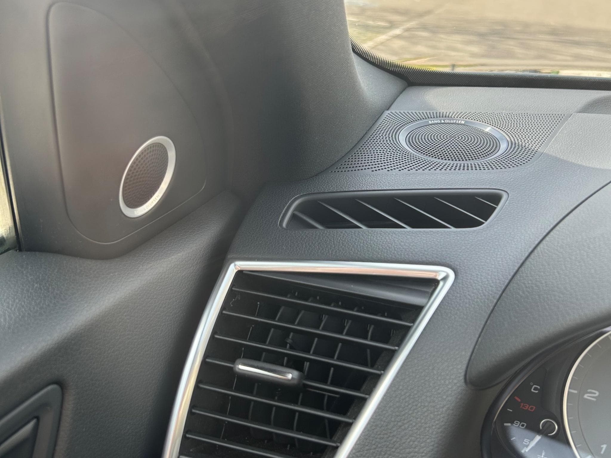 Audi SQ5 Competition 326 ch / toit panoramique (2015) - Photo 13