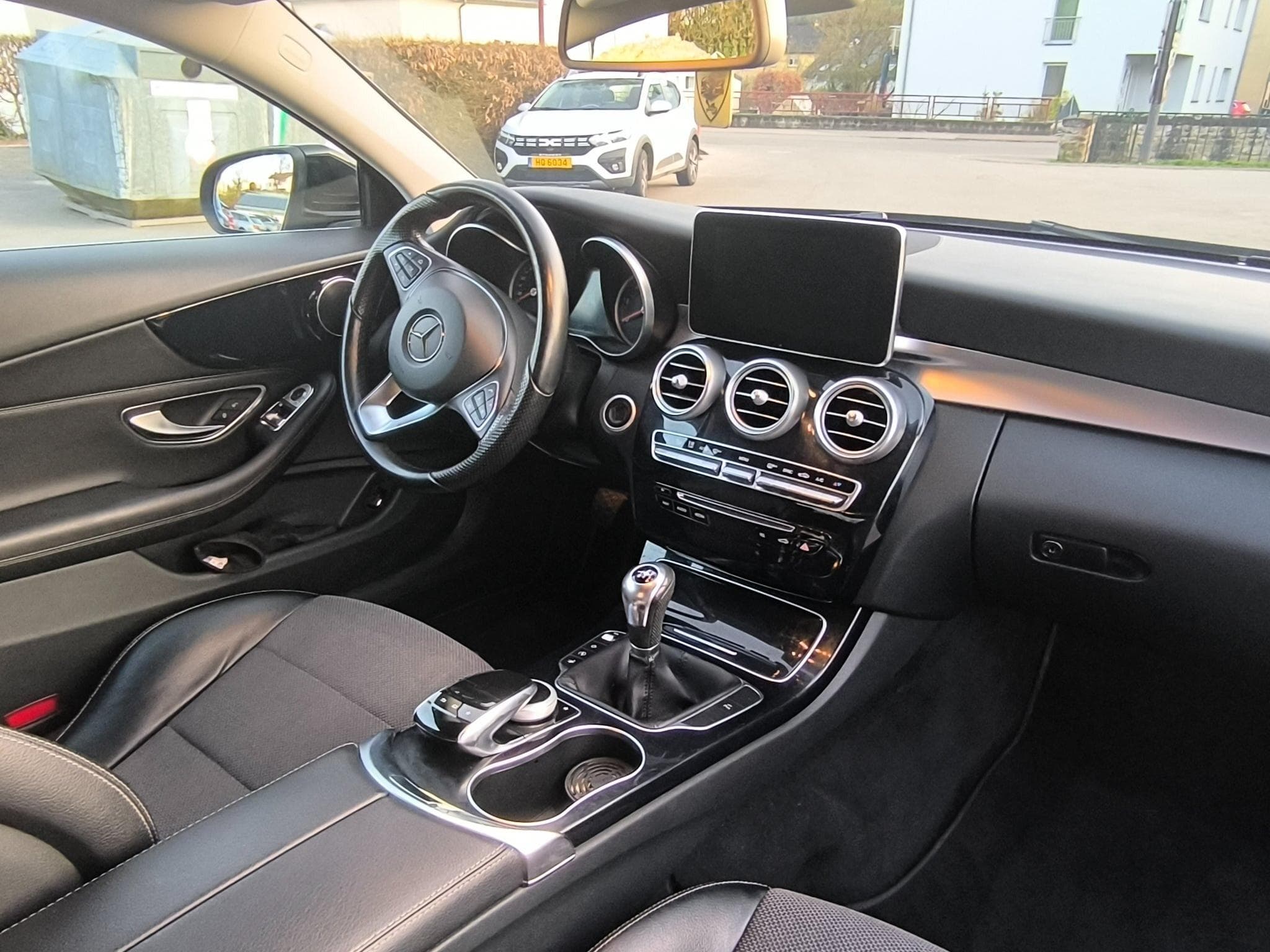 Mercedes C 220 (2016) - Photo 8