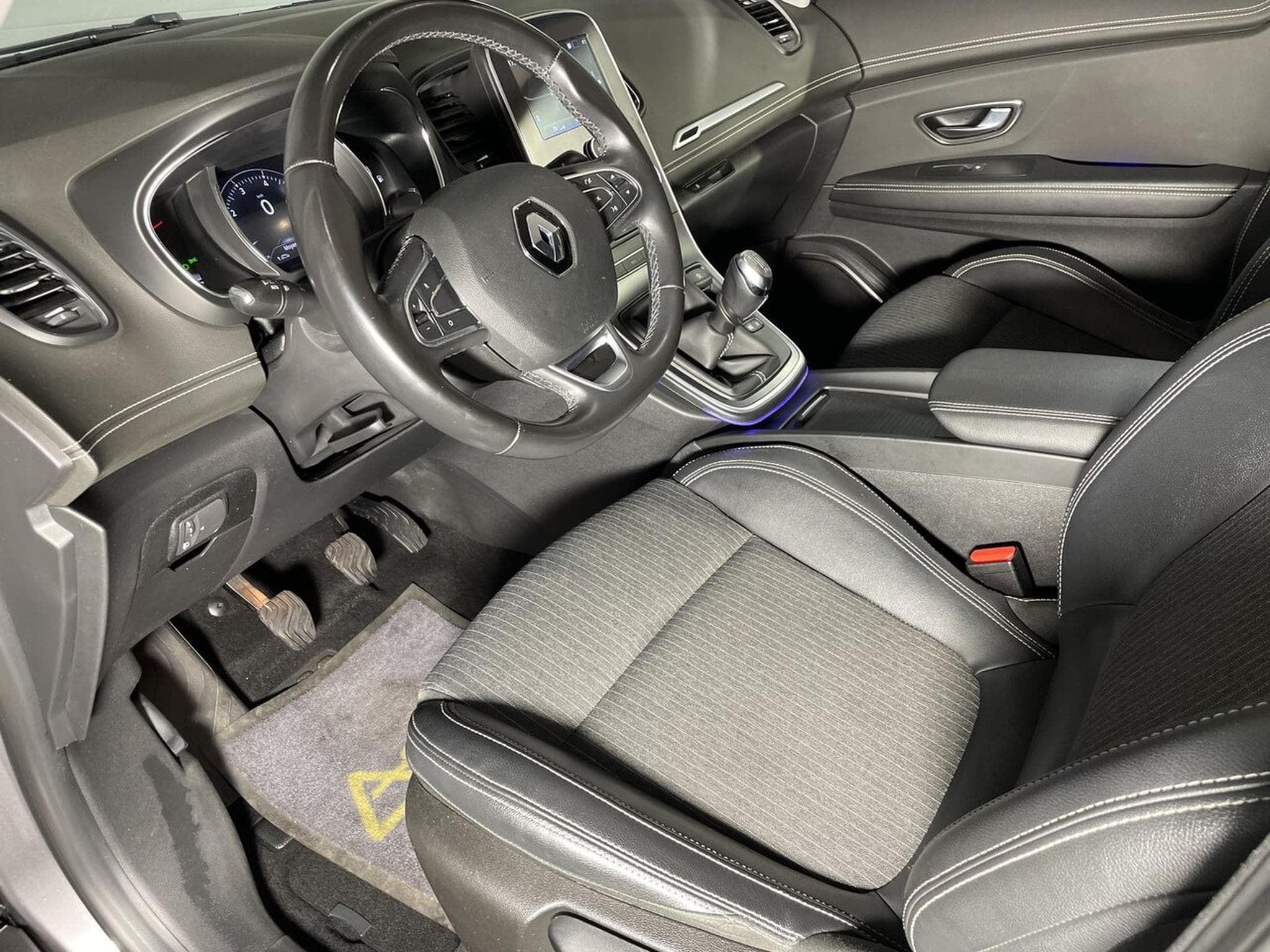 Renault Scenic 1.3 TCE 140 CV INTENS GPS BLUETOOTH CARPLAY (2021) - Photo 10