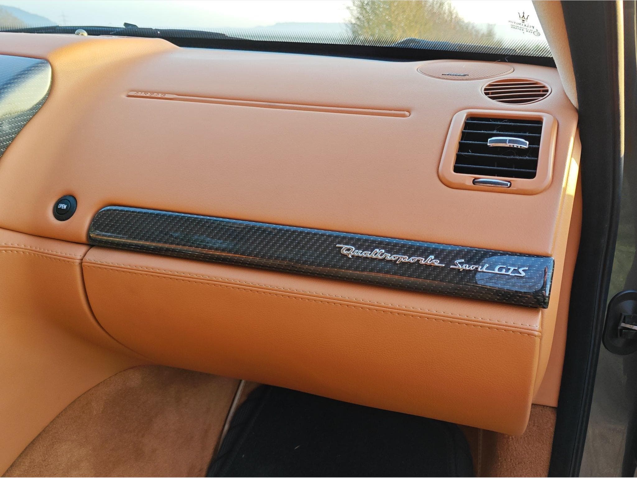 Maserati Quattroporte Sport GTS (2009) - Foto 2