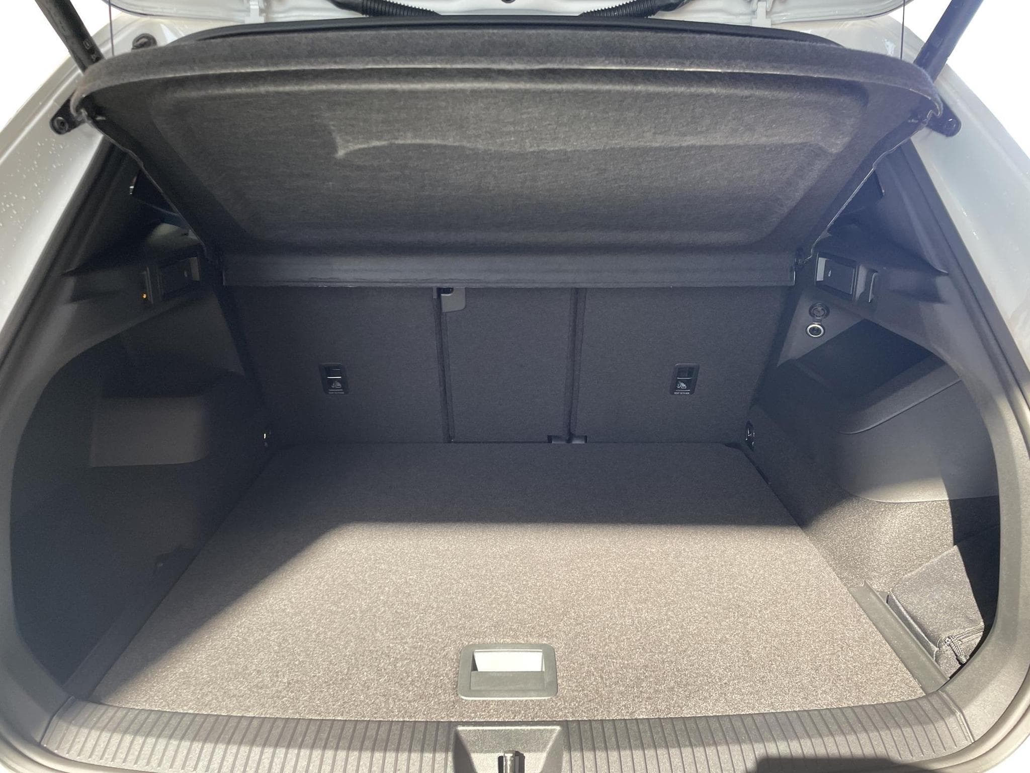 VW Tiguan R-Line (2026) - Foto 9