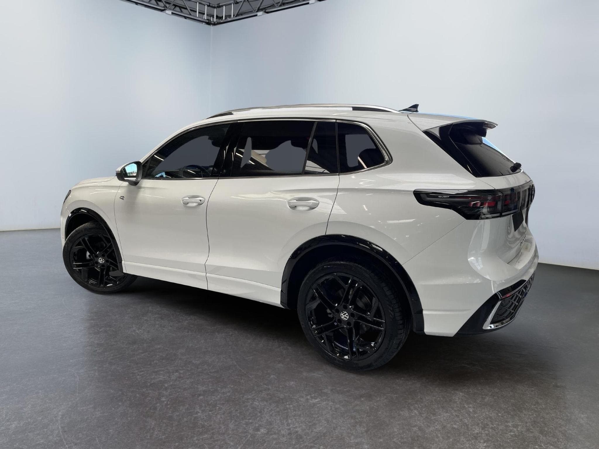 VW Tiguan R-Line (2026) - Foto 4