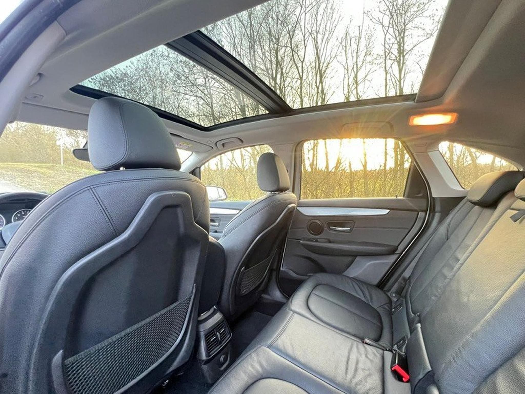 BMW 225 (2017) - Photo 9