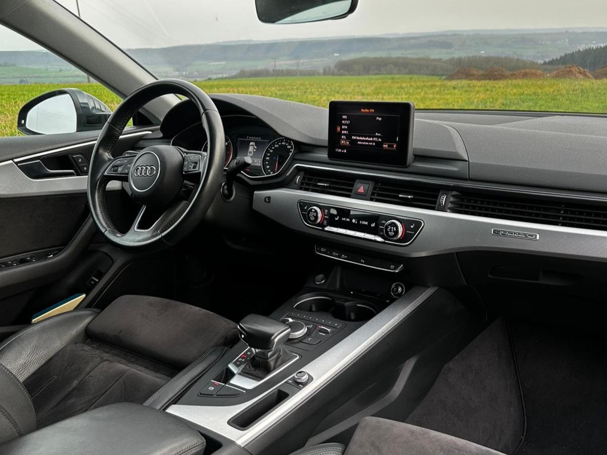 Audi A5 S-Line (2018) - Photo 3