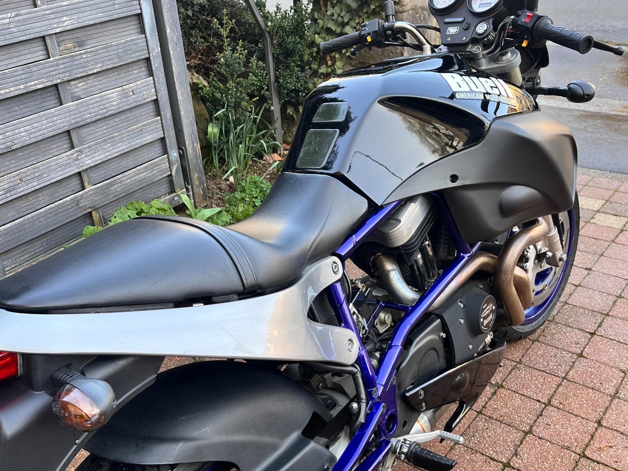 Buell X1 Lightning original (1999) - Photo 2