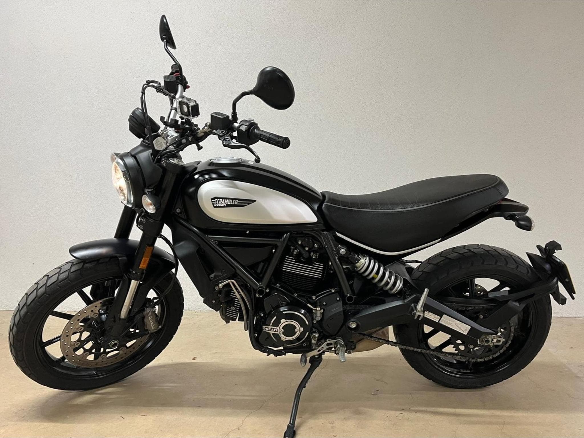 Ducati Scrambler Icon Dark (2020) - Foto 1