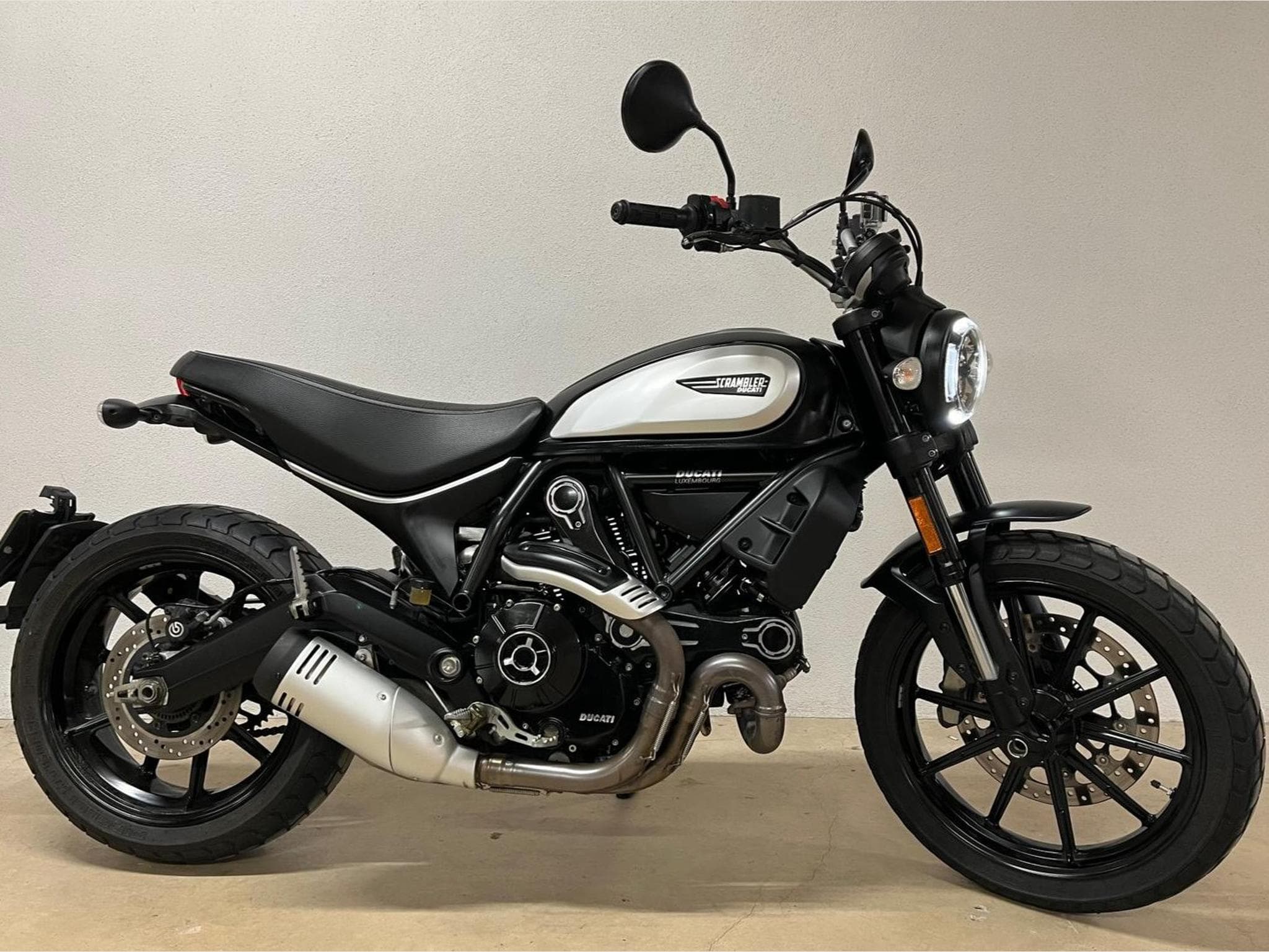 Ducati Scrambler Icon Dark (2020) - Foto 2