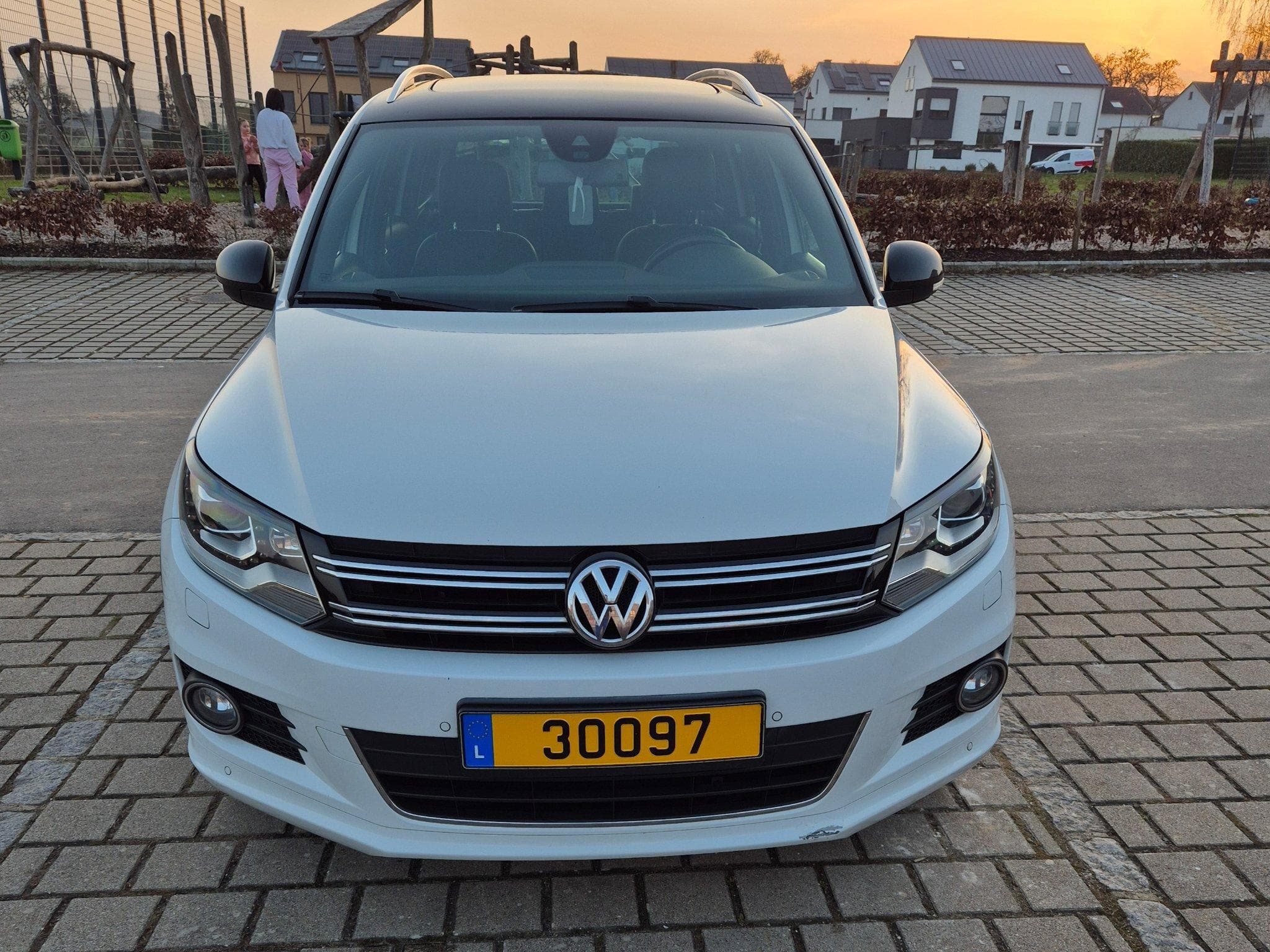 VW Tiguan R-line 2.0 tdi (2015) - Foto 2