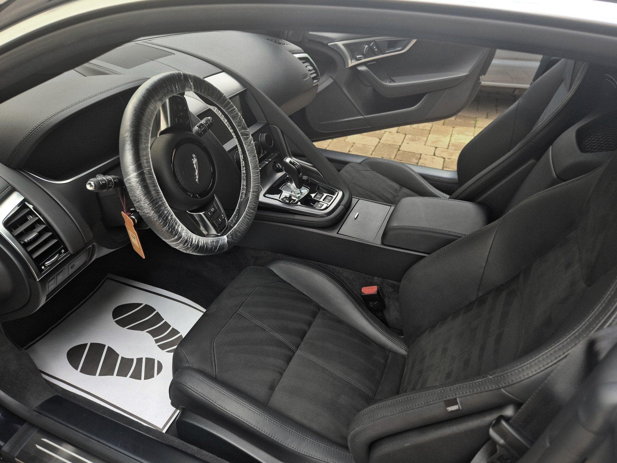 Jaguar F-Type TOP ZUSTAND UND SCHECKHEFTGEPFLEGT (2021) - Photo 3